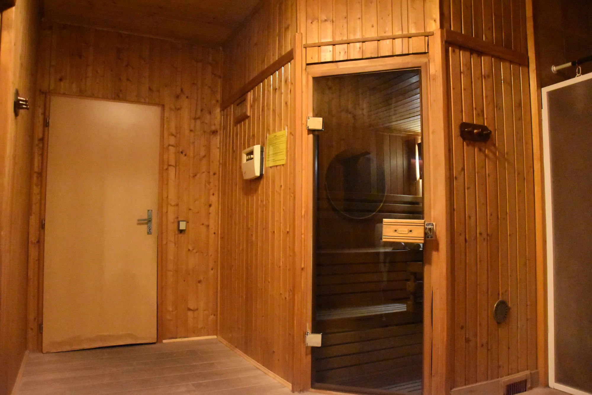 Vstup do privátního bazénu a sauny na 90 nebo 120 min. ve Fitku Eden pro 1 i 2 osoby