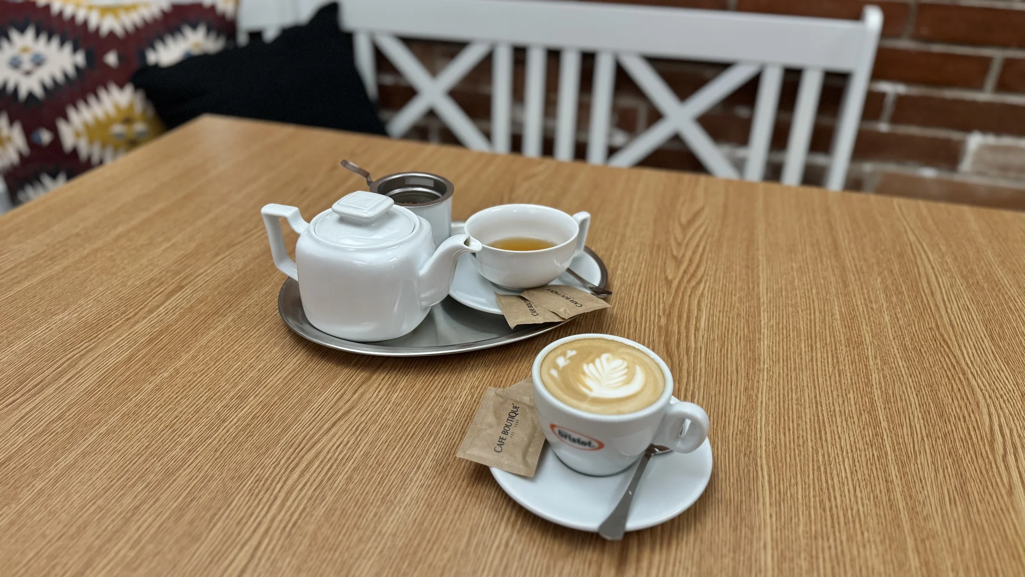 Míchaný drink, belgické vafle i snídaně pro 1-2 osoby vč. horkého nápoje