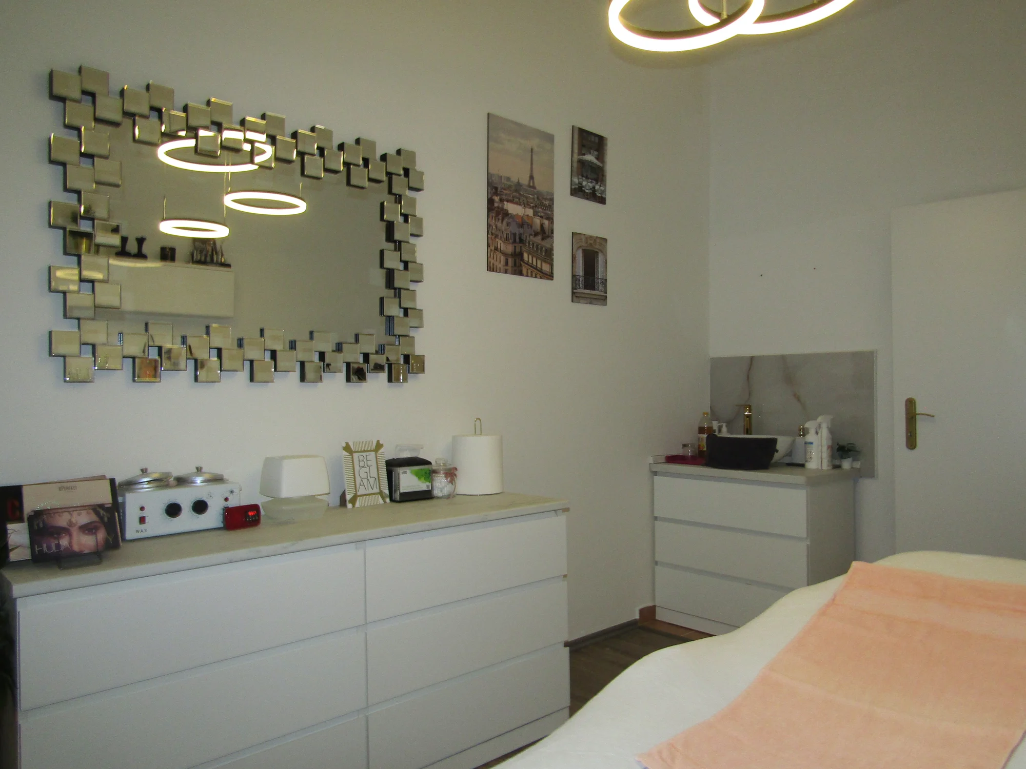 2 hod. zdravotní masáže zad a šíje s kombinací technik pro 1 osobu