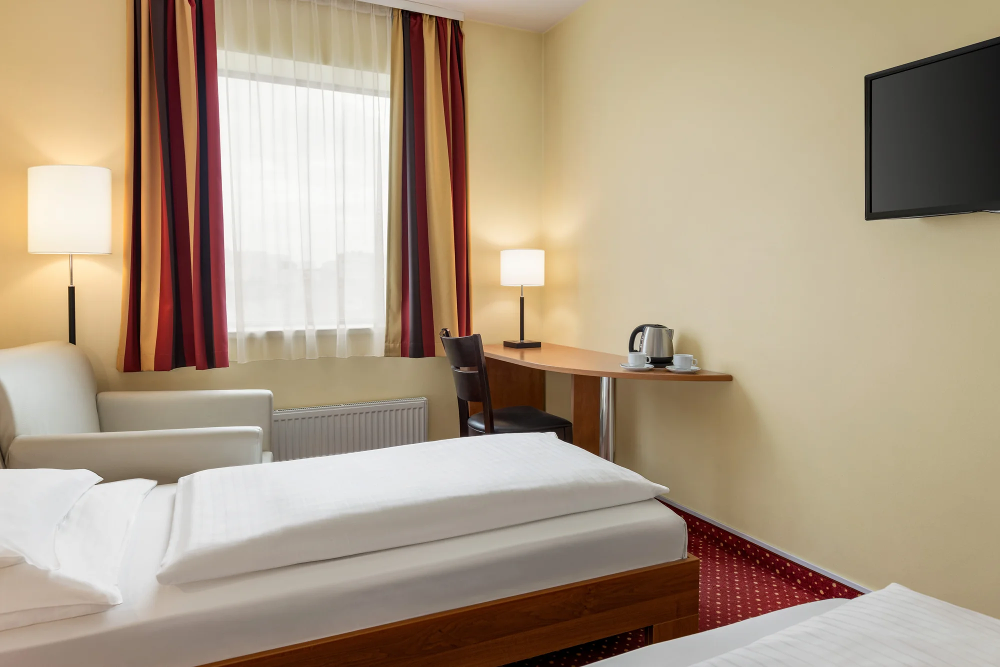 Hotel se snídaní v Praze: za památkami i na nákupy, lokalita u Chodovské tvrze