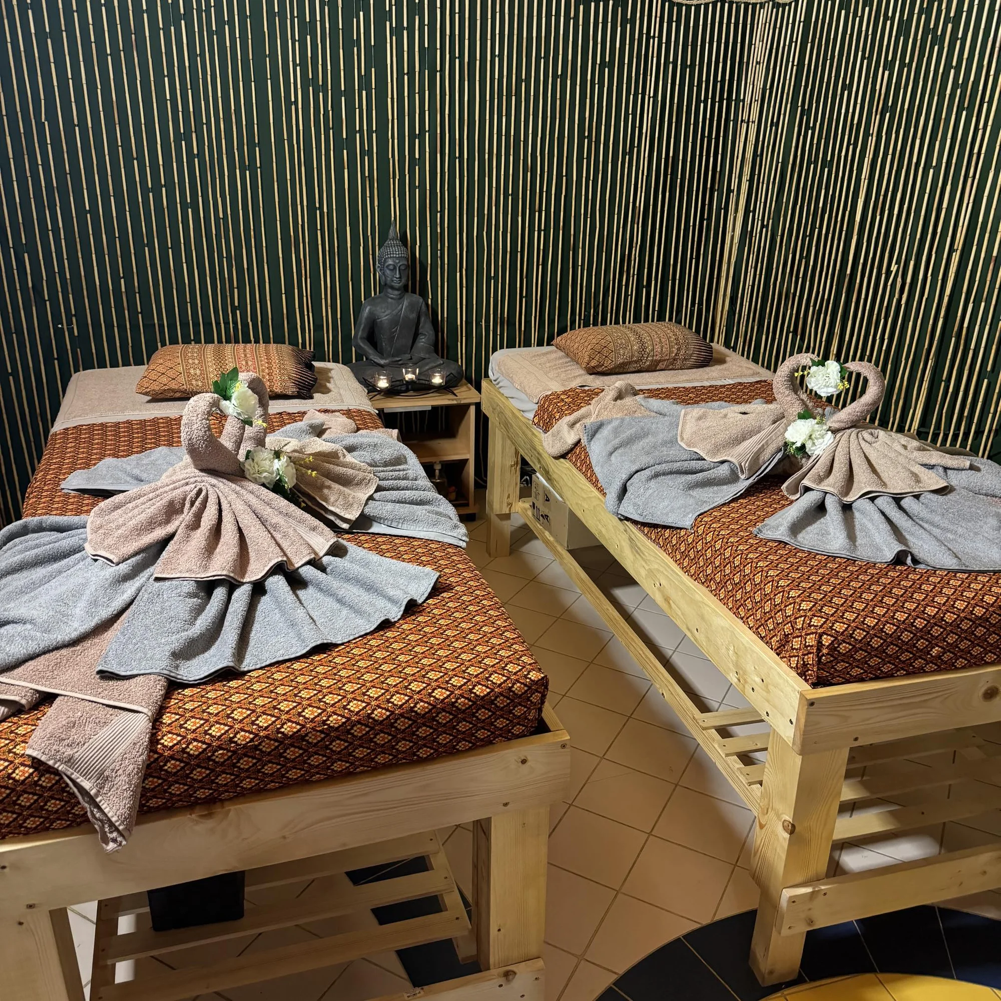 Relax pro dva: 60 nebo 90 min. tradiční thajské masáže i s privátní saunou