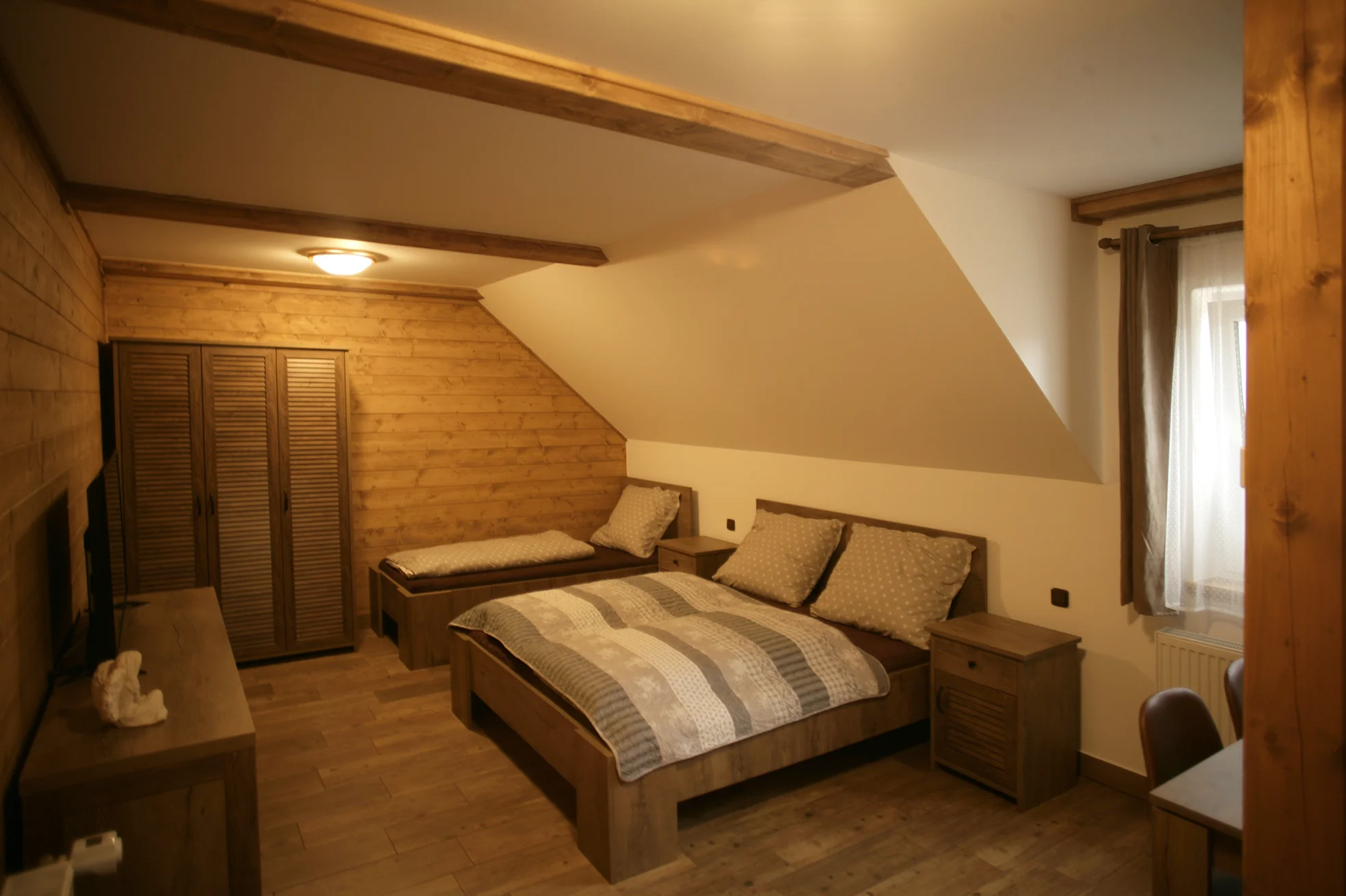 Pobyt v apartmánu mezi Krkonoši a Českým rájem: privátní wellness a prosecco