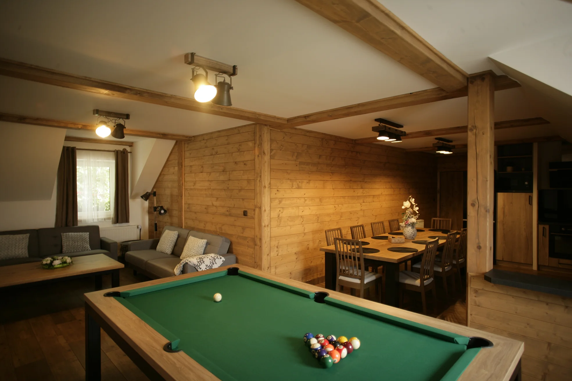 Pobyt v apartmánu mezi Krkonoši a Českým rájem: privátní wellness a prosecco