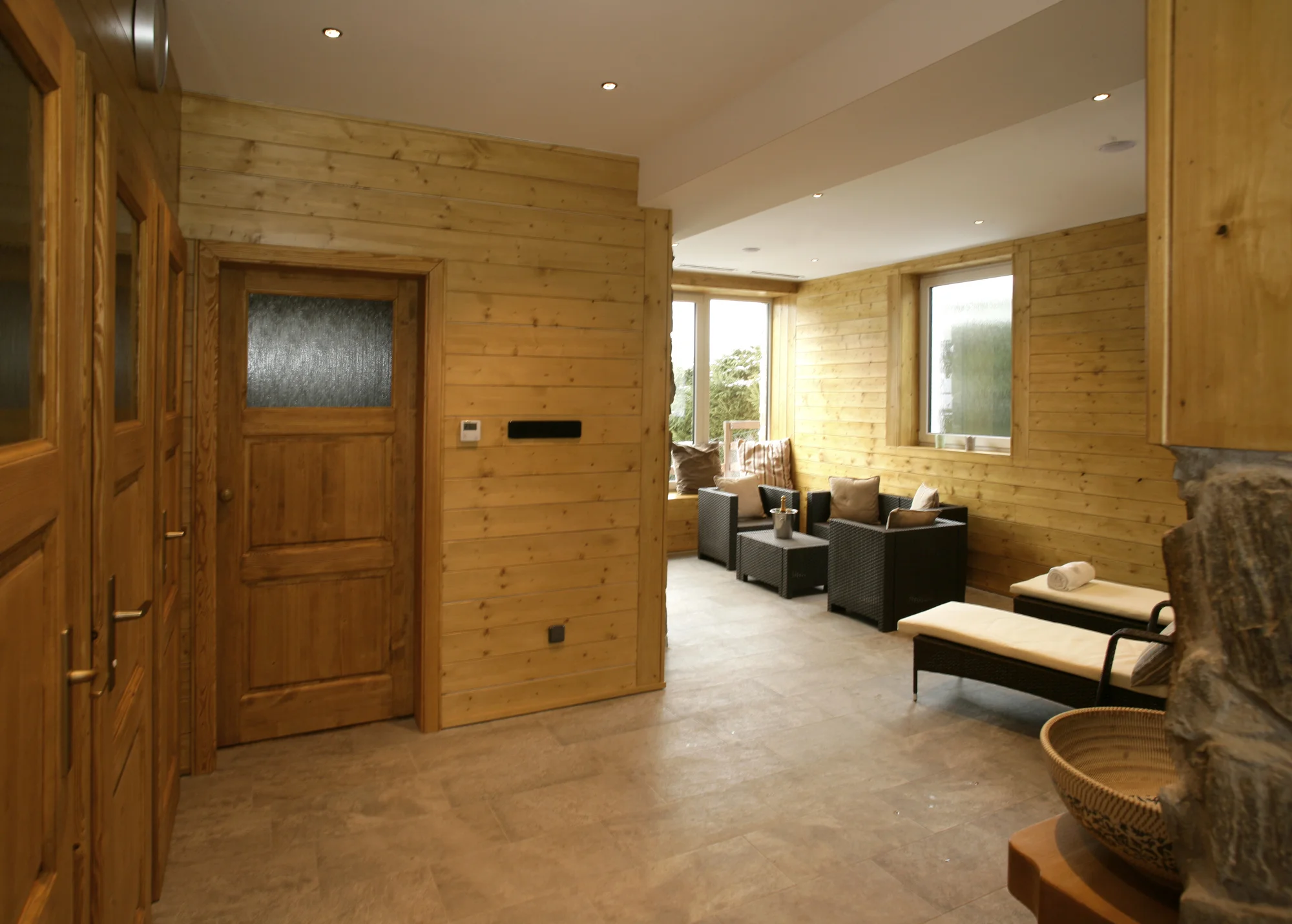 Pobyt v apartmánu mezi Krkonoši a Českým rájem: privátní wellness a prosecco