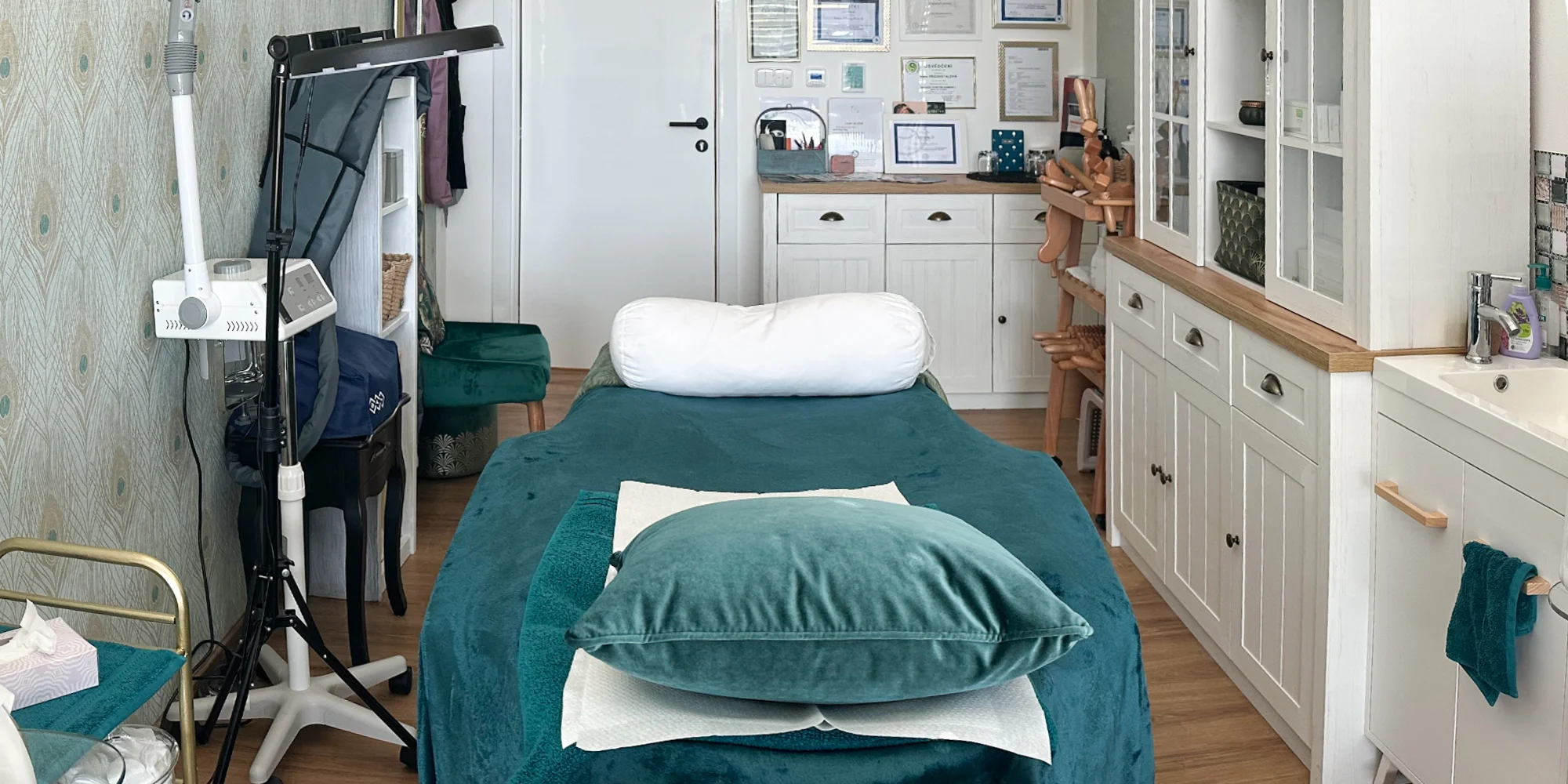 Dárkové vouchery v hodnotě 500-1000 Kč na zkrášlující, zeštíhlující i relaxační služby