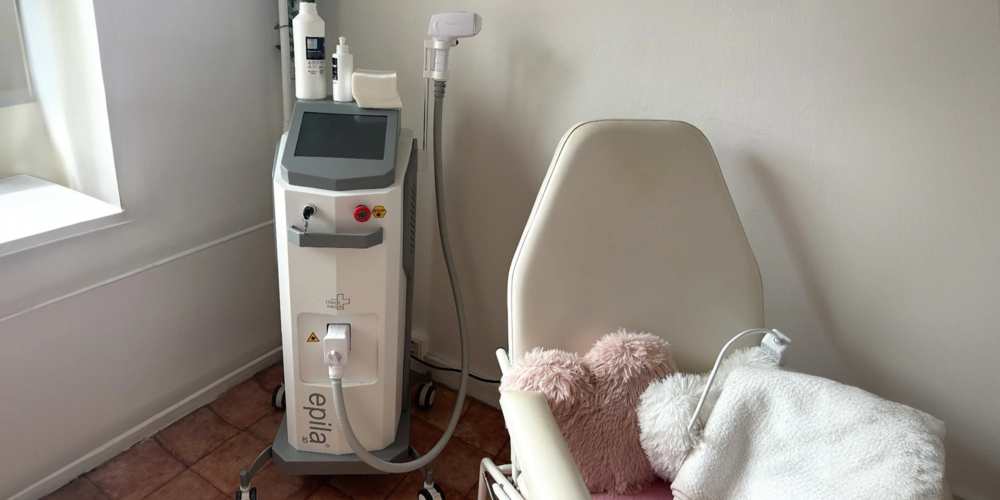 Laserová epilace horního rtu, celých nohou, třísel či podpaží: 1 i 3 ošetření