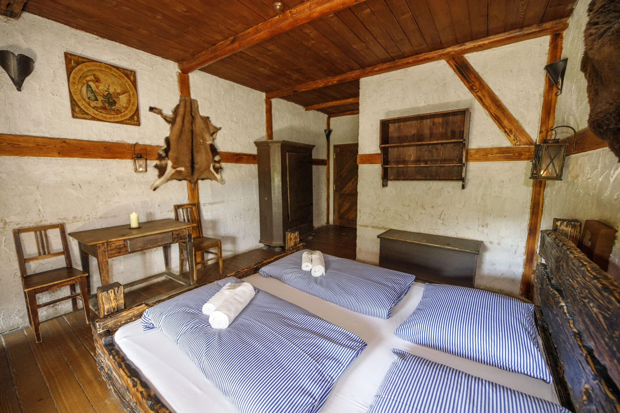 Noc plná zážitků: Středověký hotel v Dětenicích, dobový program i hostina