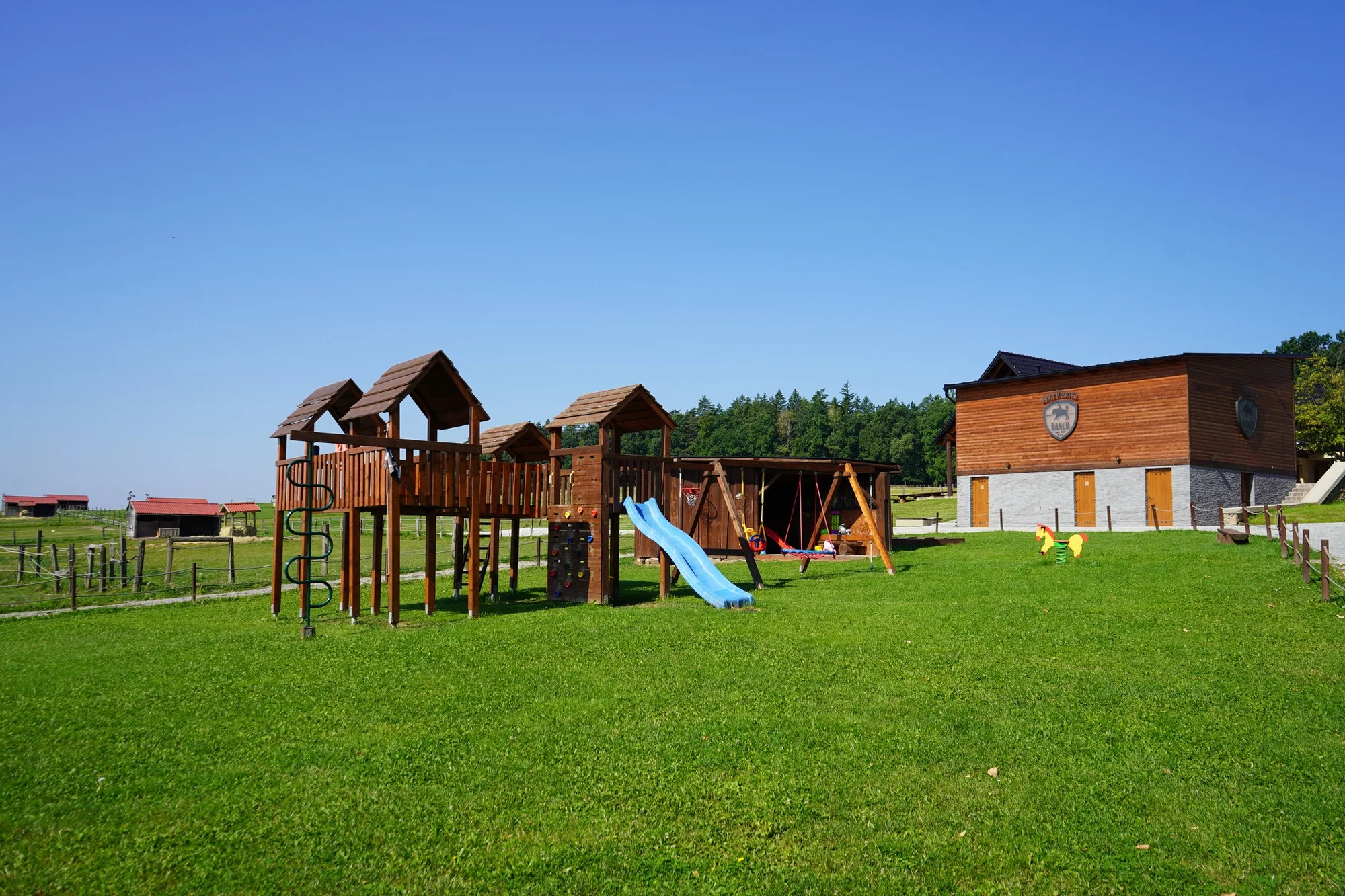 Pohoda na ranči v České Sibiři: jídlo, privátní wellness, ochutnávka specialit i vyjížďky na koních