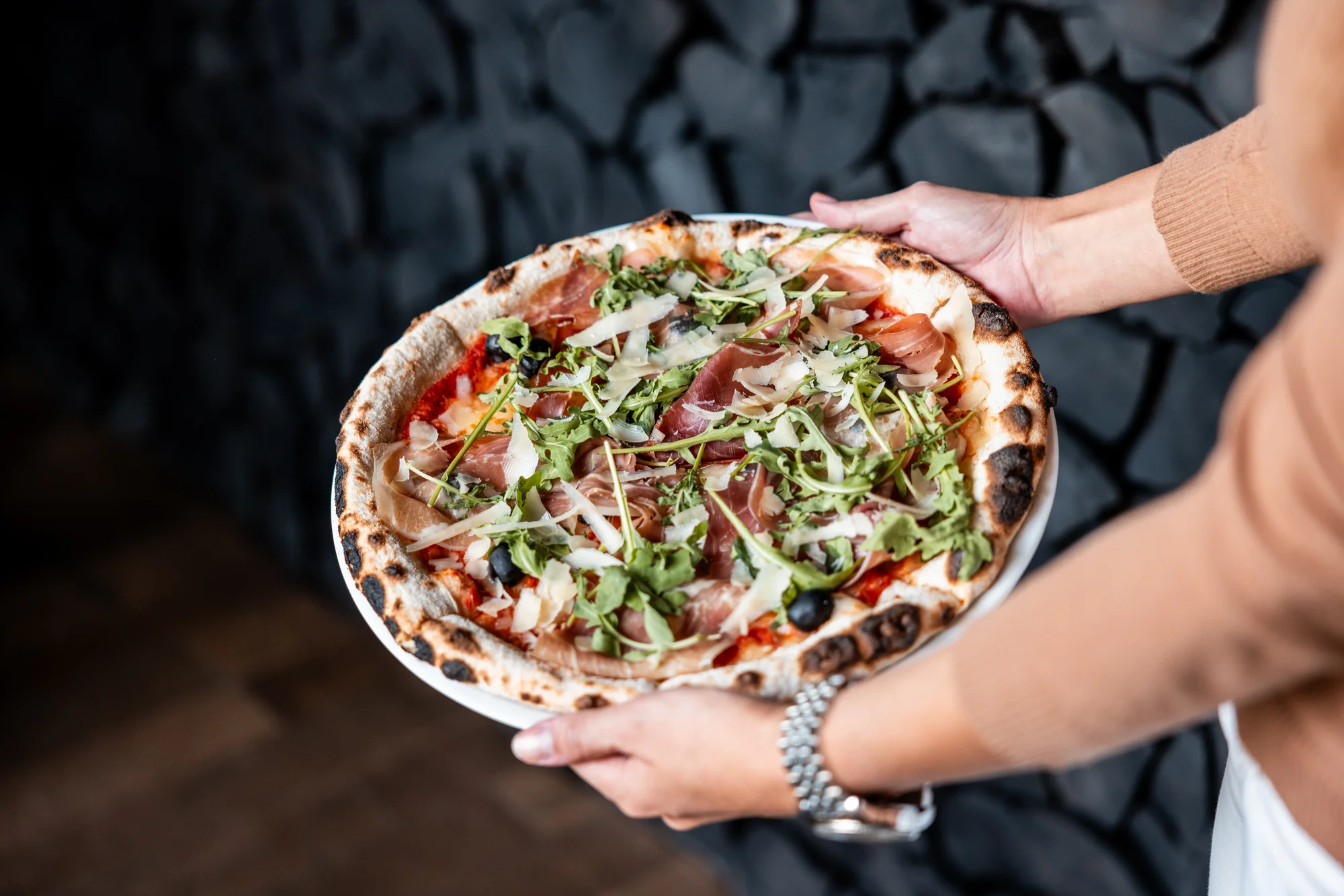 1 000–2 000 Kč na cokoliv v luxusní pizzerii Imperial Pizza Liberec