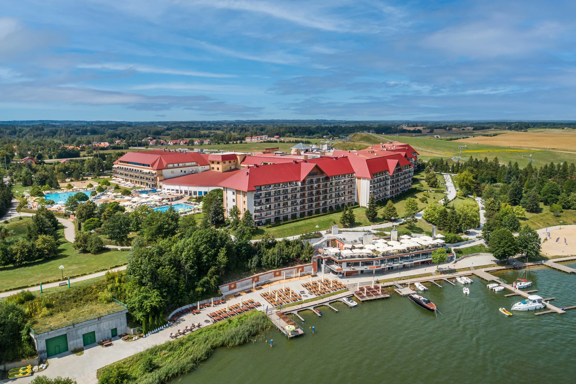 Rodinný pobyt u Mazurských jezer: hotel s aquaparkem, polopenze či plná penze a zábava pro děti