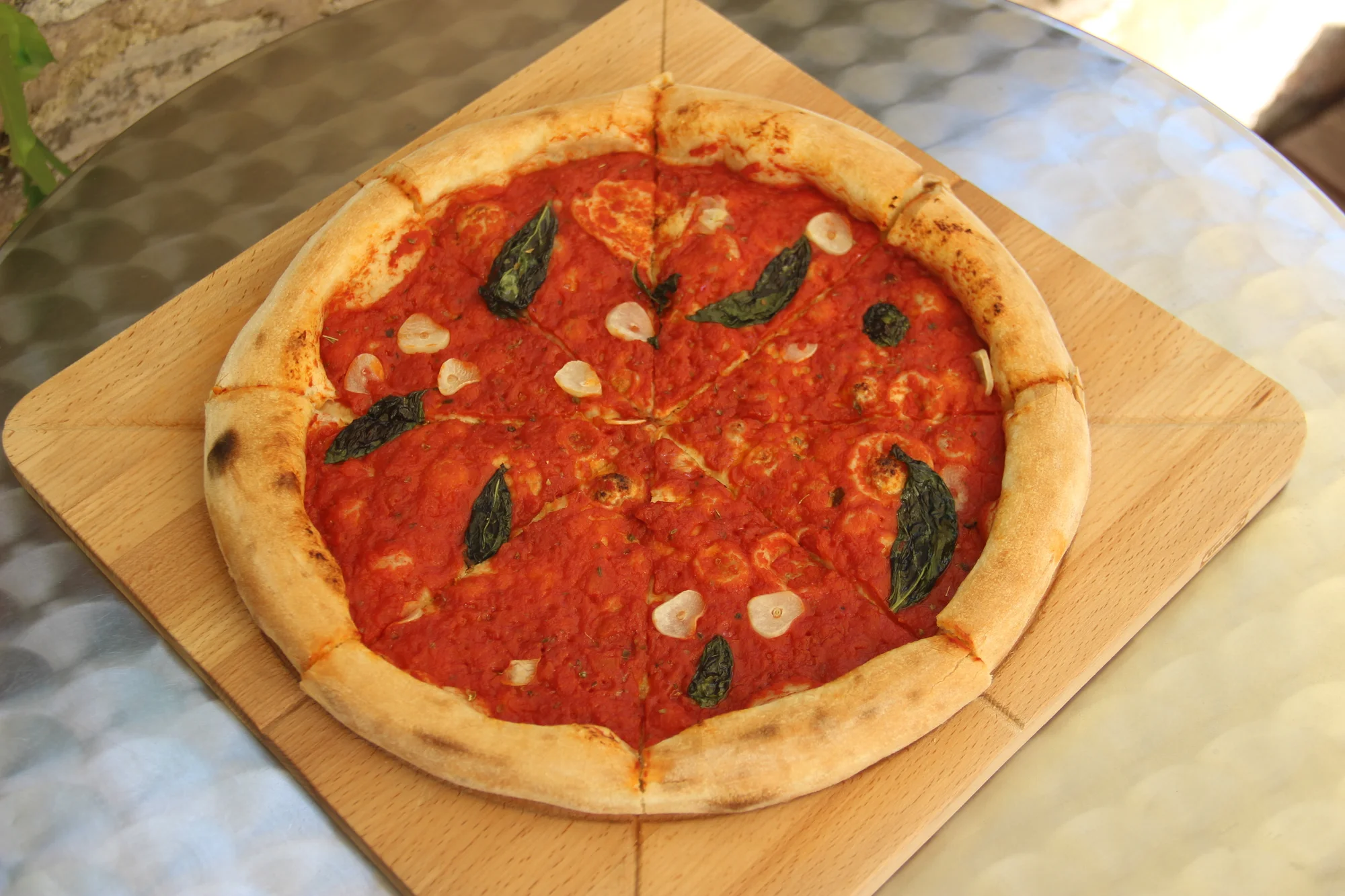 Italská pizza (⌀ 32 cm) dle výběru: sýrová, špenátová, s pancettou i krevetami