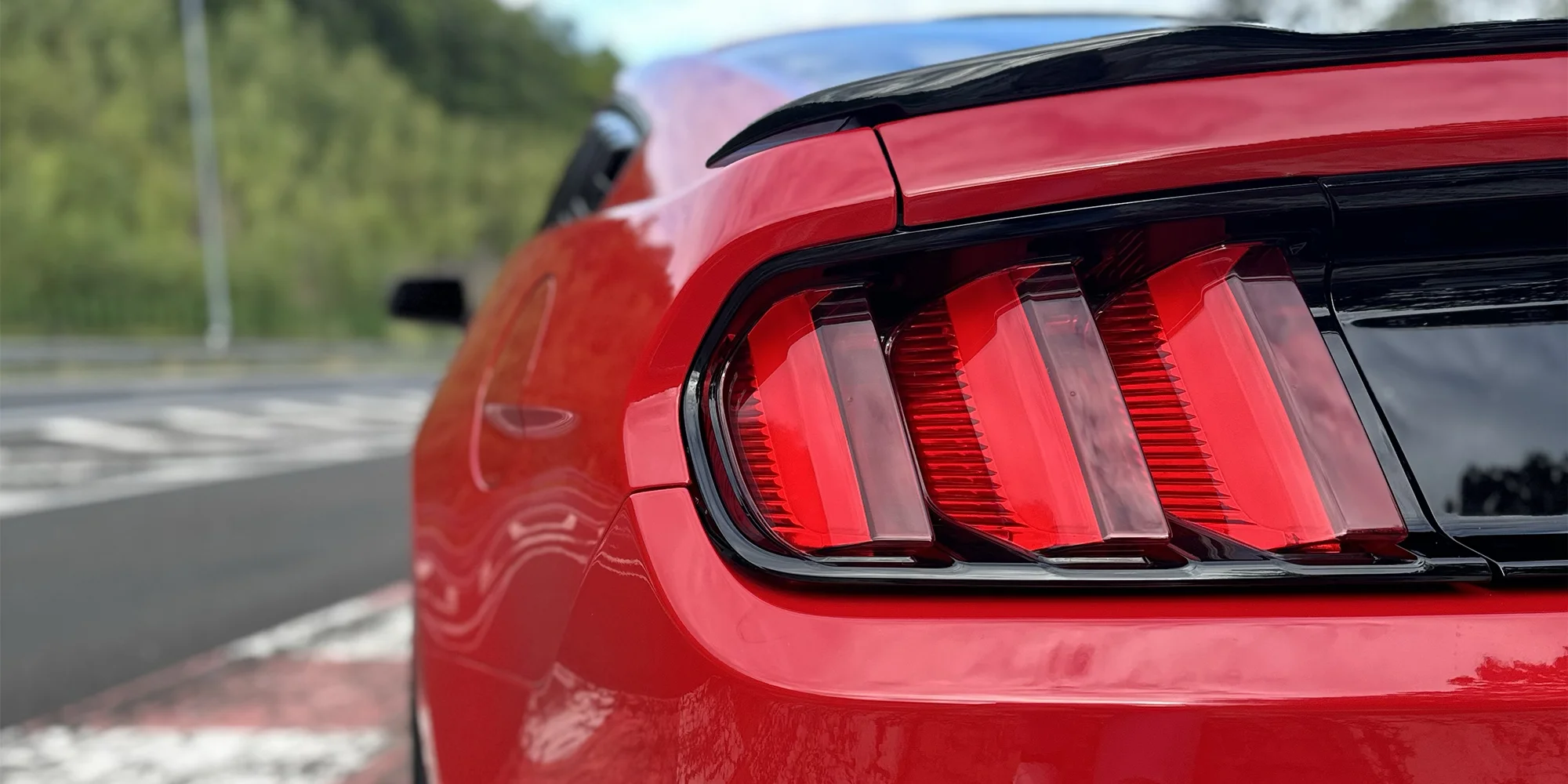 Pronájem nabušeného Fordu Mustang GT paket: 3 hod. i celý víkend