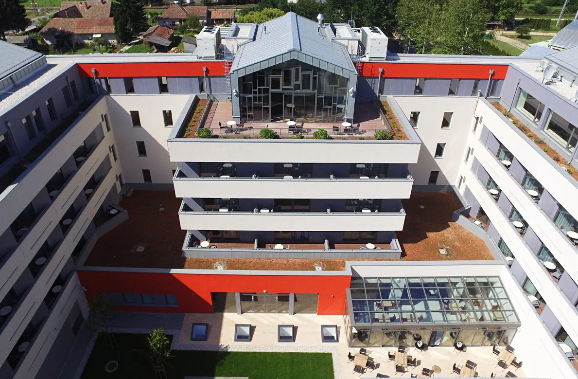Relax v Maďarsku: 4* hotel s polopenzí, termální lázně, wellness, animace pro děti