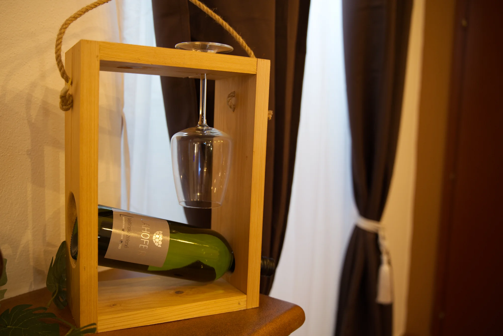 Vinné lázně jen pro vás, privátní sauna i koupací káď a neomezená konzumace vína pro 2 osoby