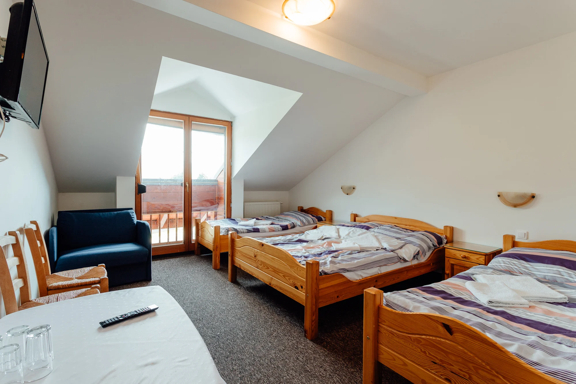 Hotel v obci Heľpa v Nízkých Tatrách: polopenze, hodina bowlingu, výlety i možnost 2hod. wellness