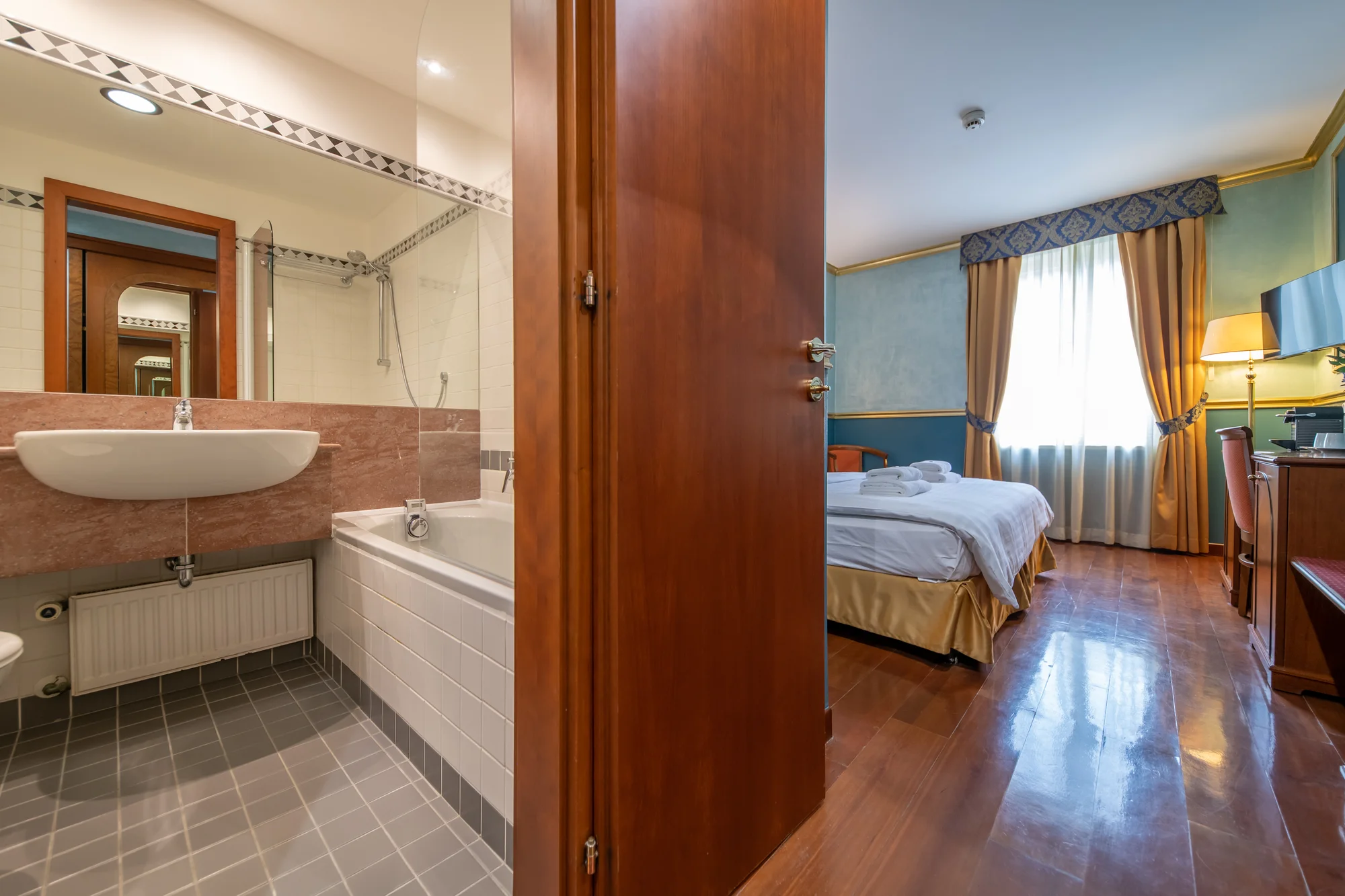 Romantika ve 4* hotelu kousek od Petřína: pobyt se snídaní