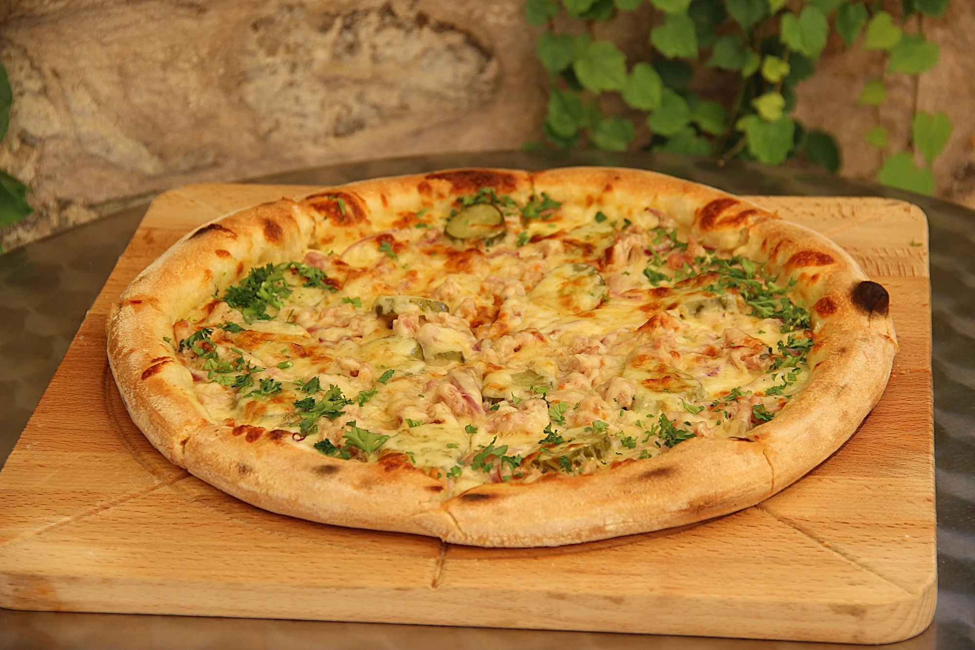 Italská pizza (⌀ 32 cm) dle výběru: sýrová, špenátová, s pancettou i krevetami