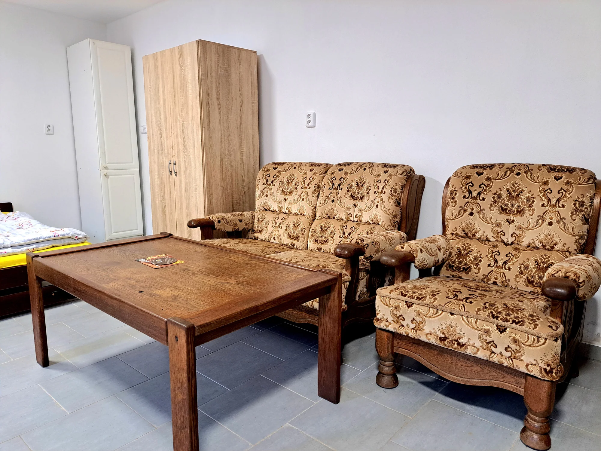 Statek nedaleko Červené Lhoty: pobyt až pro 6 osob, sauna i možnost péče o koně