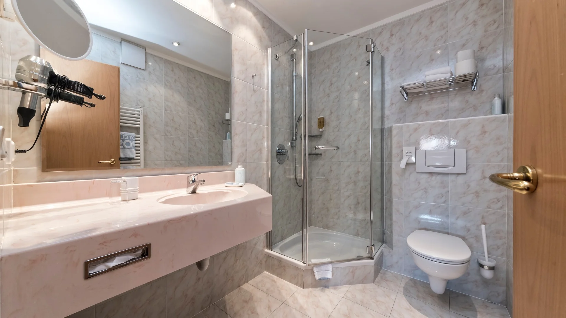 4* dovolená v Dolomitech s polopenzí: neomezeně wellness, Kronplatz Guest Pass i jízdárna