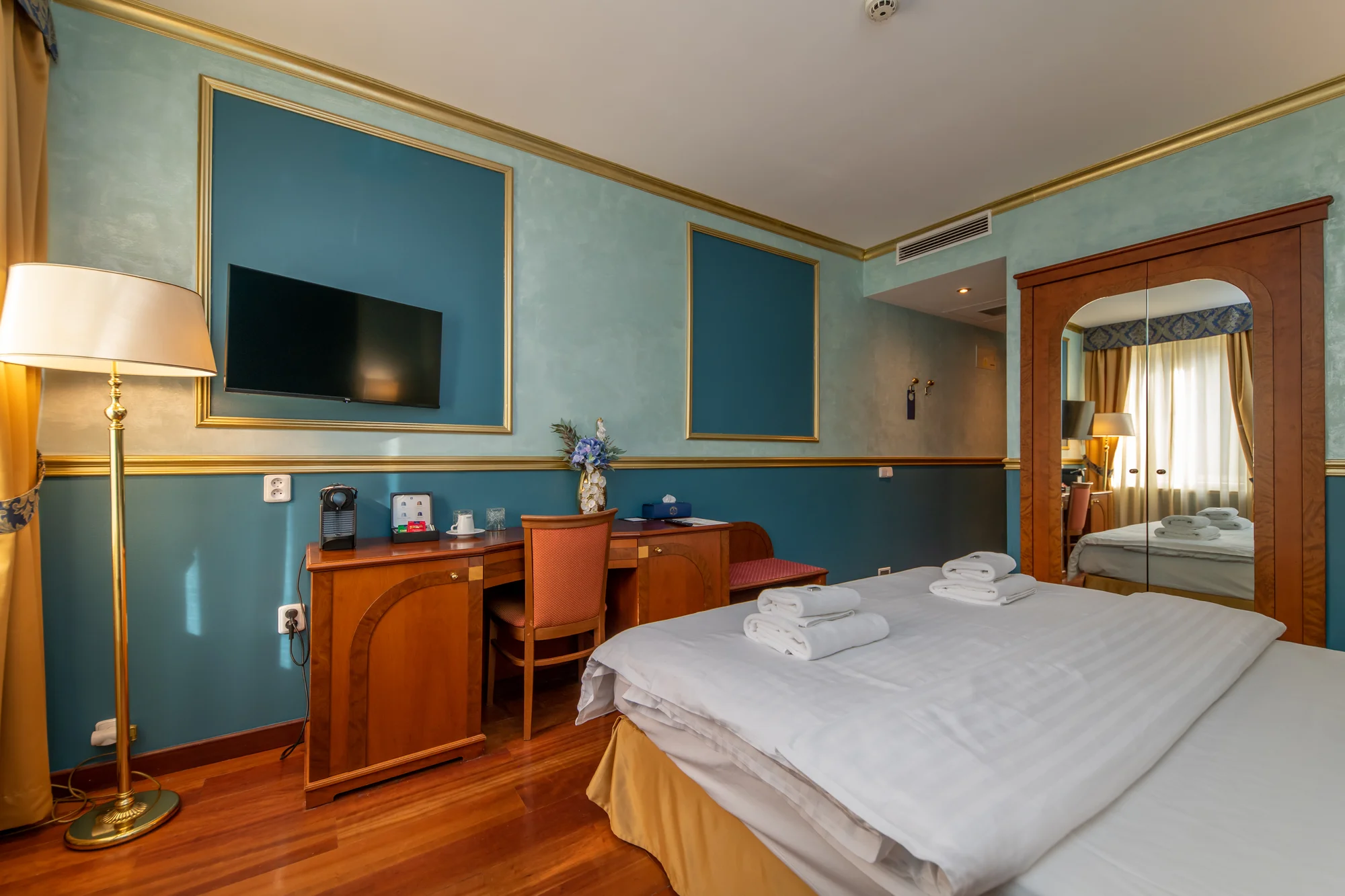 Romantika ve 4* hotelu kousek od Petřína: pobyt se snídaní