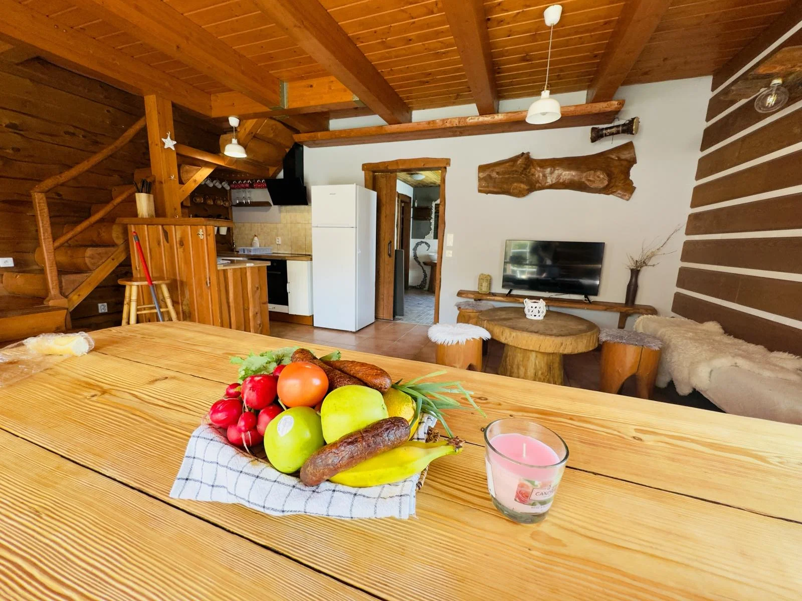 Wellness relax na Třeboňsku: roubenka se saunou, vířivkou i koupacím sudem