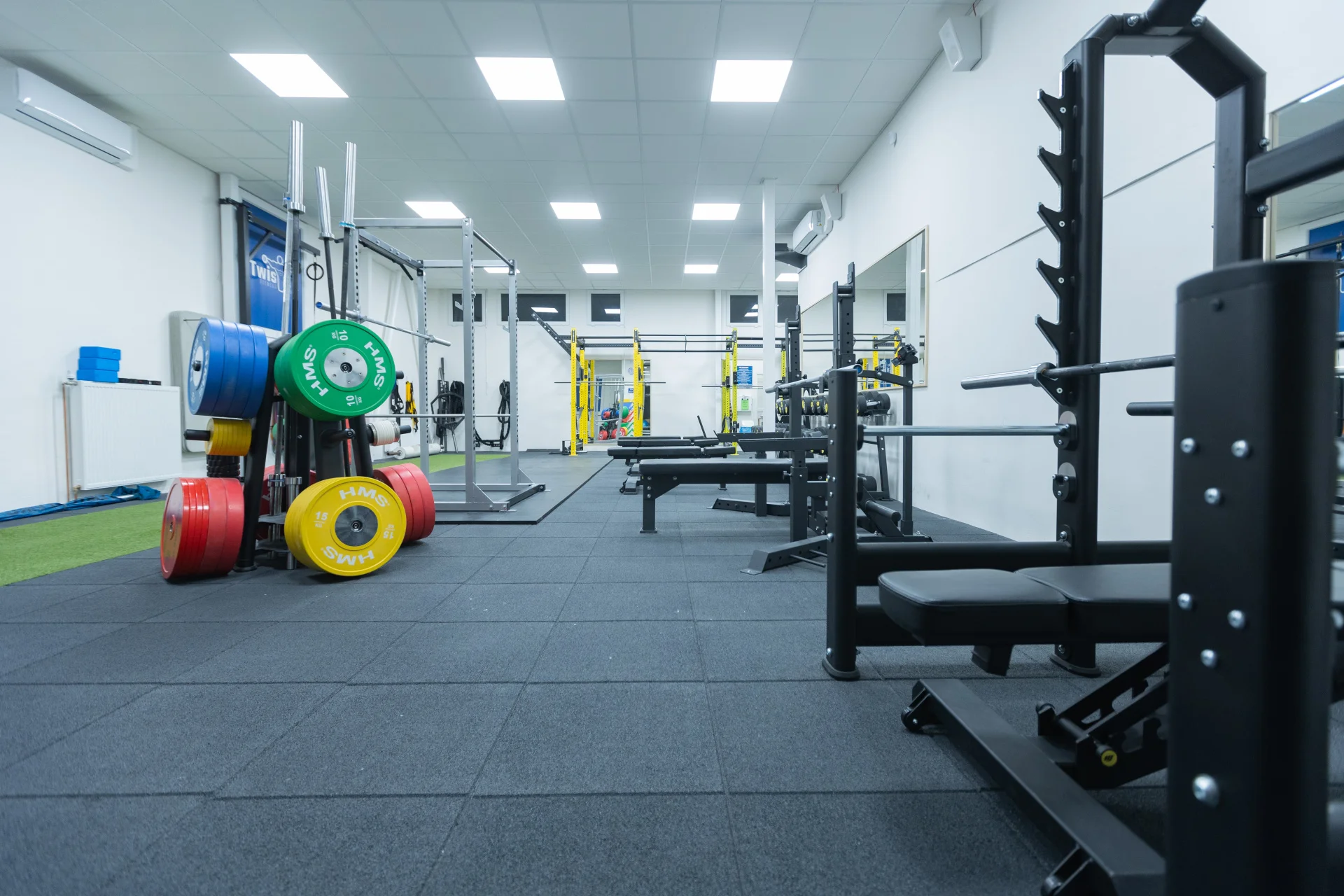 Měsíční permanentka do fitness i do solária: neomezený počet vstupů