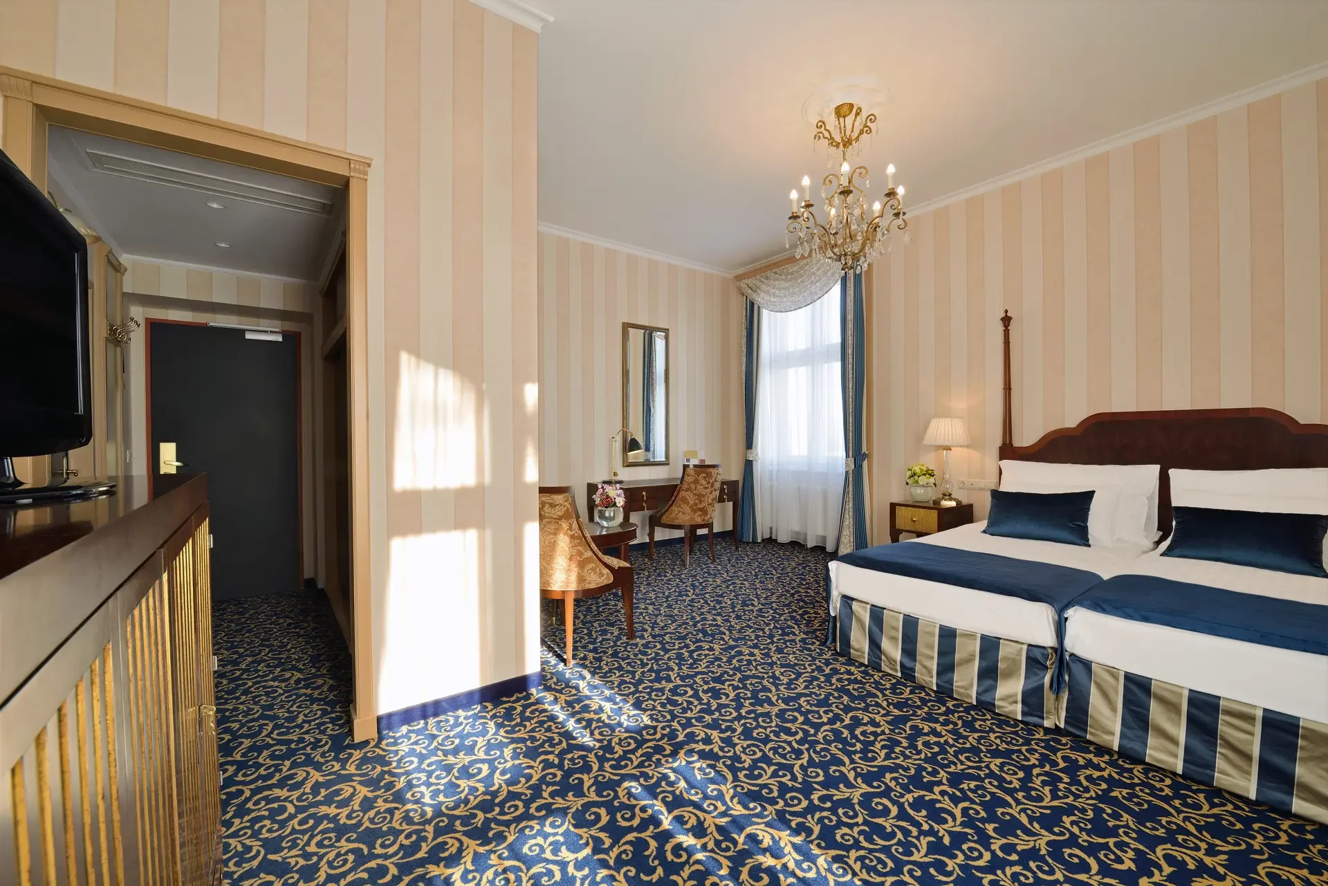Luxusní wellness v Budapešti: špičkový spa hotel na Markétině ostrově, termální lázně i polopenze
