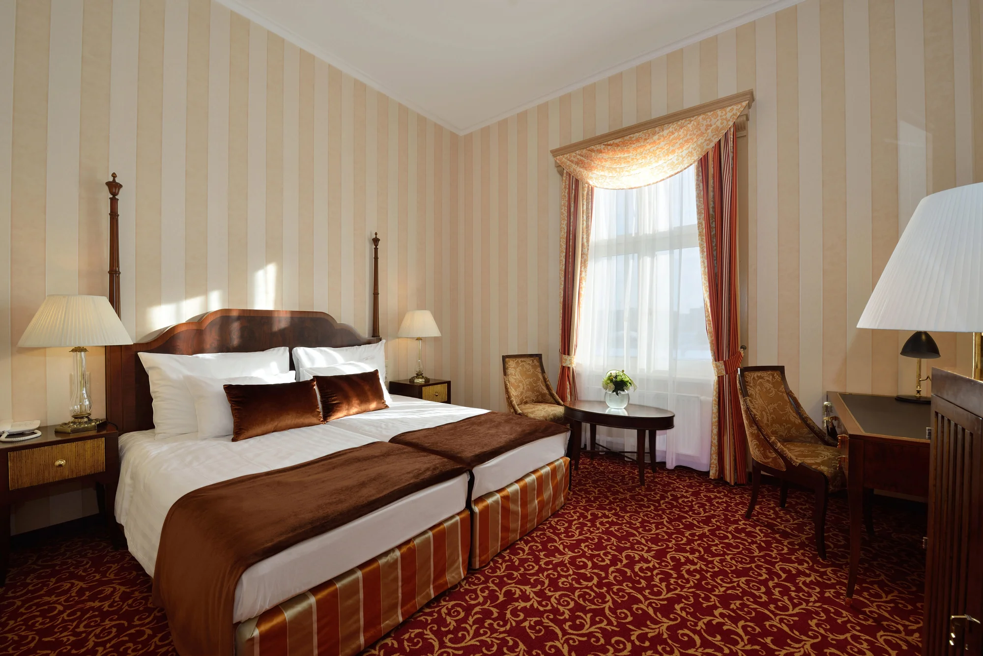 Luxusní wellness v Budapešti: špičkový spa hotel na Markétině ostrově, termální lázně i polopenze