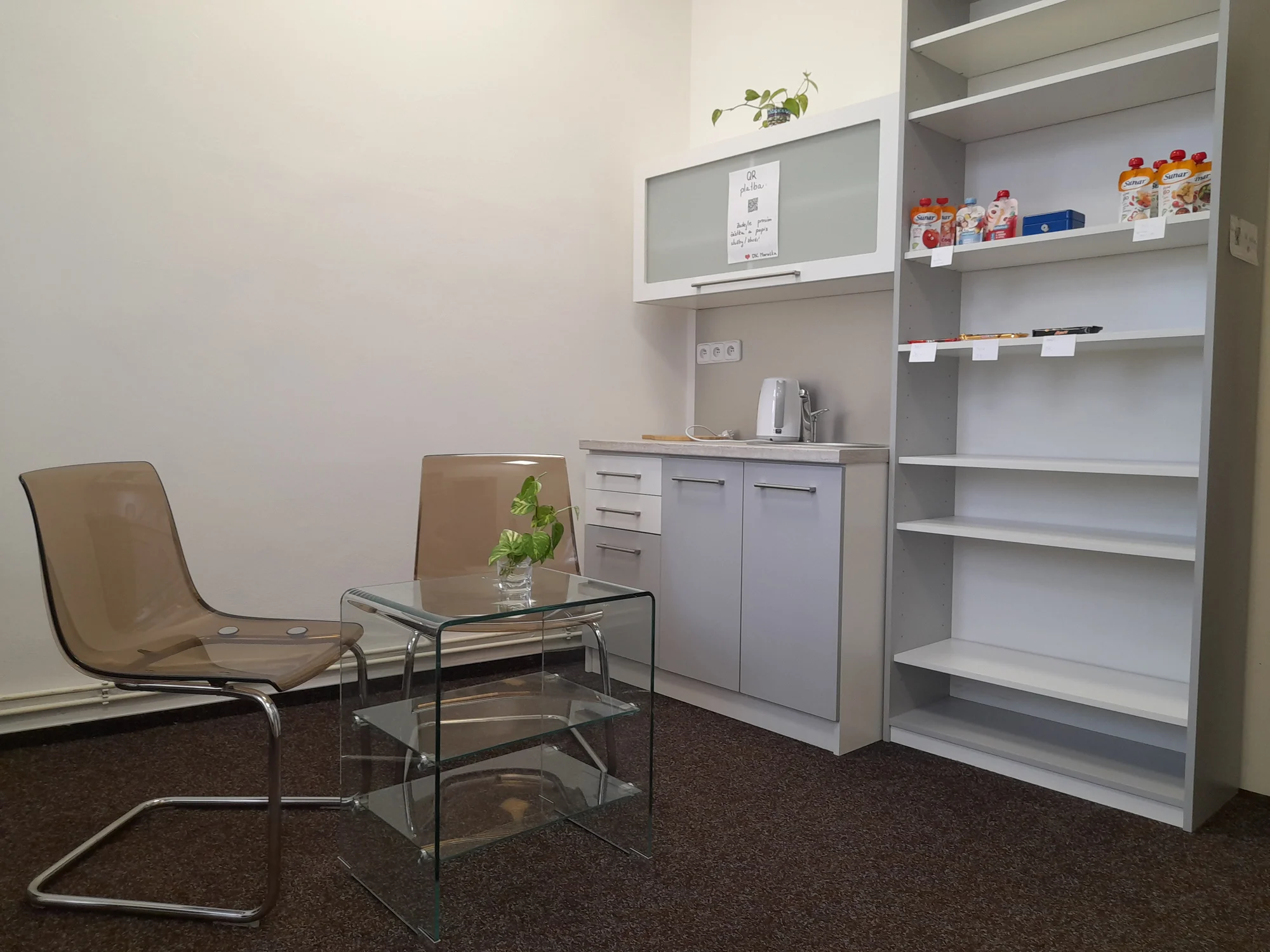 Dětský koutek v Holešovicích: hlídání vč. coworkingu, angličtina a cvičení pro nejmenší