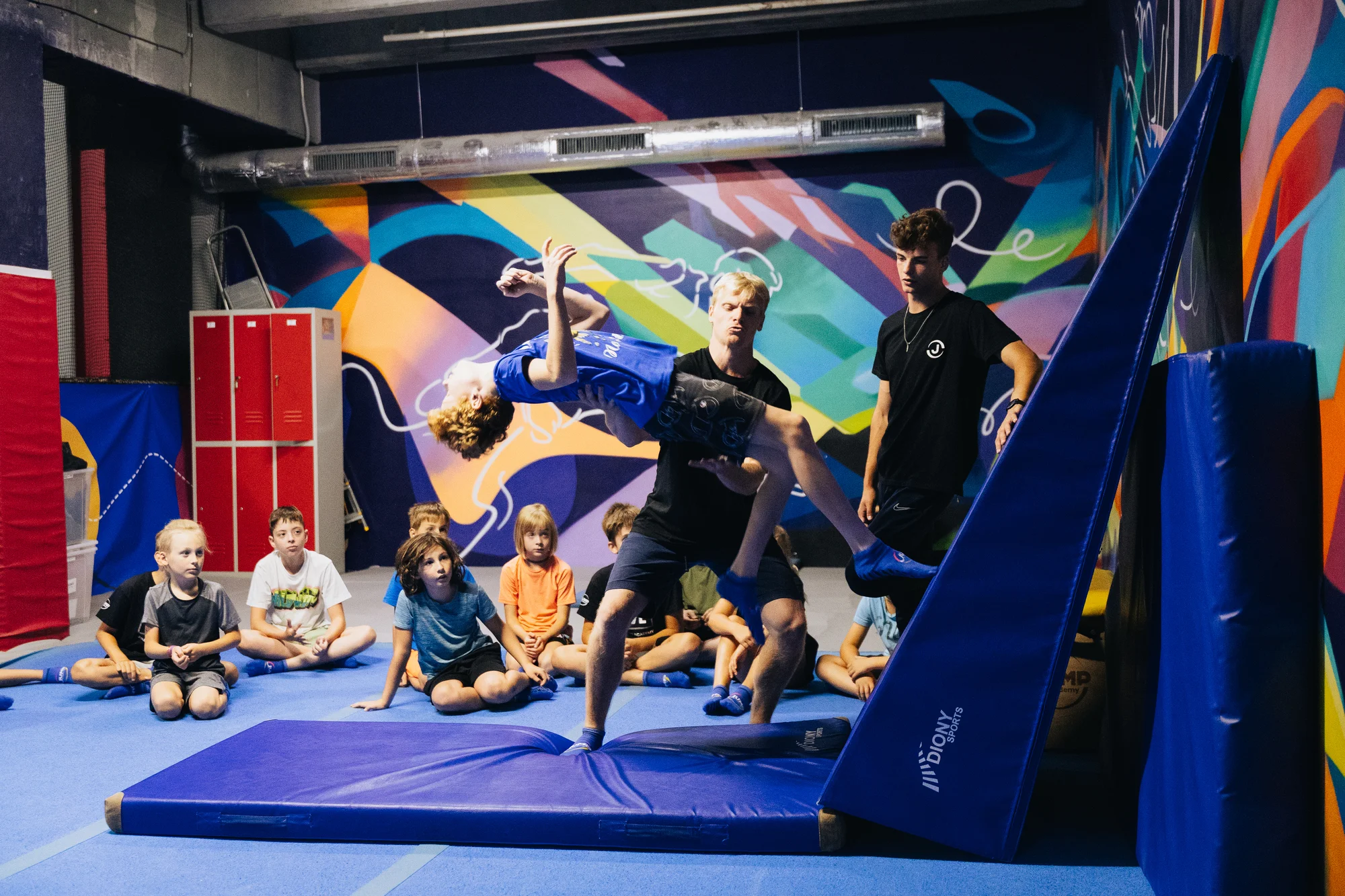 Vstupy nebo permanentky do Jump Academy Olomouc: trampolíny, parkour zóna i 9D kino