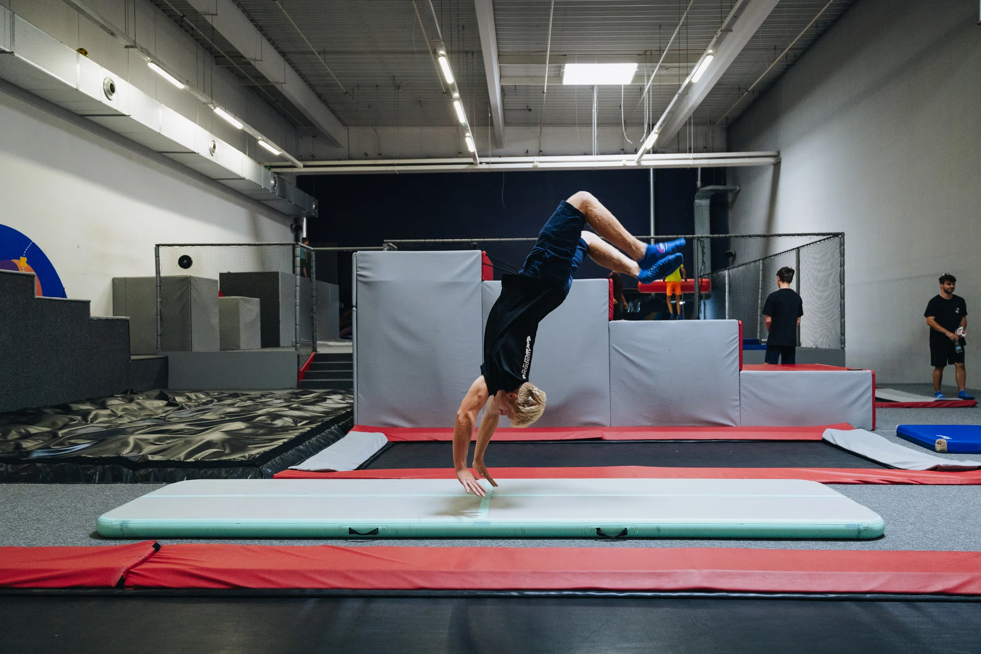 Vstupy nebo permanentky do Jump Academy Olomouc: trampolíny, parkour zóna i 9D kino