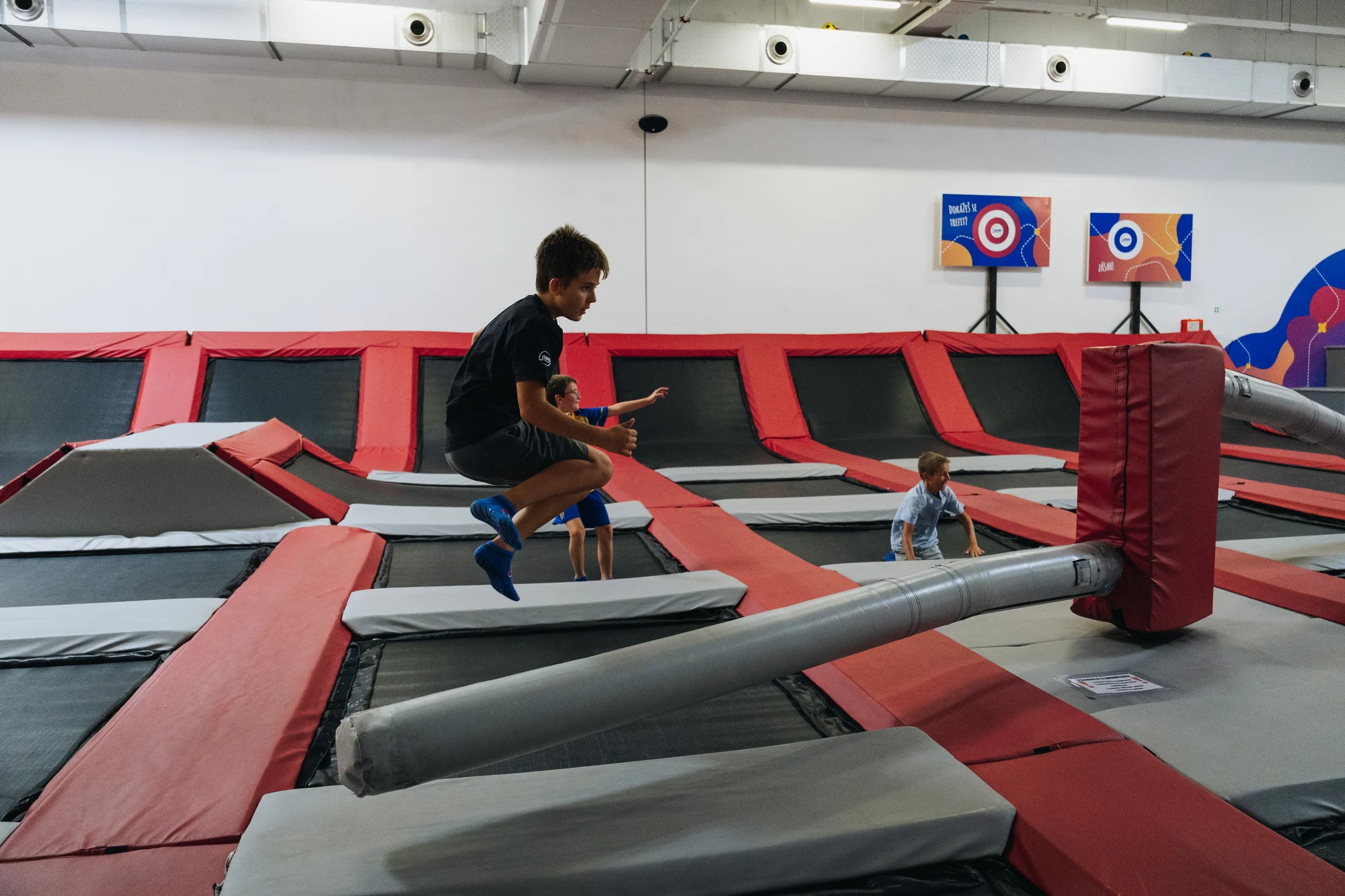 Vstupy nebo permanentky do Jump Academy Olomouc: trampolíny, parkour zóna i 9D kino