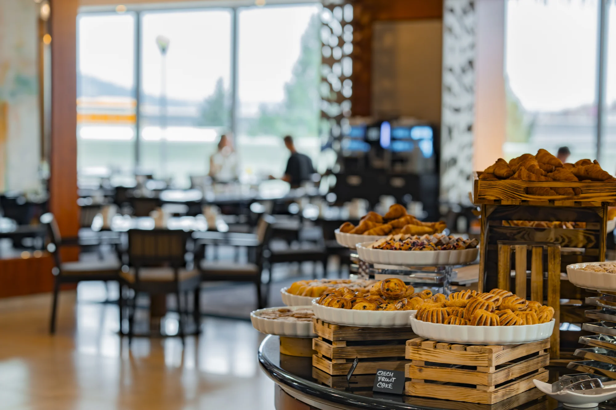 Grand Hotel Prague Towers***** s parádním výhledem: snídaně, parkování i wellness
