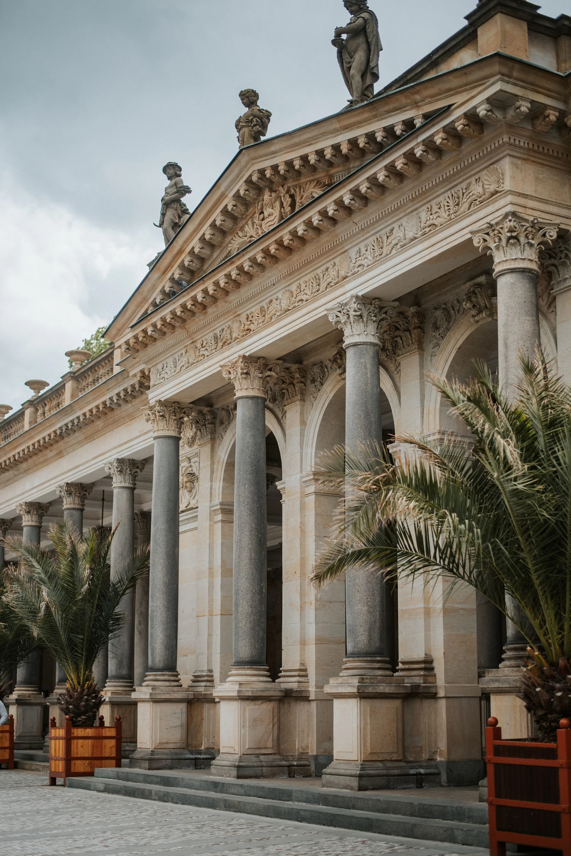 Pobyt v Karlových Varech: snídaně, sleva do restaurace i jízda kočárem