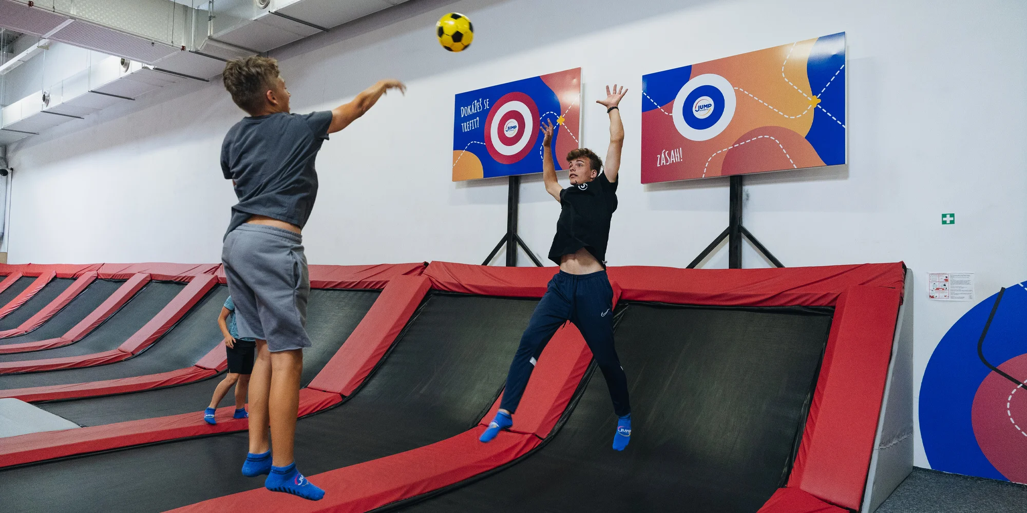 Vstupy nebo permanentky do Jump Academy Olomouc: trampolíny, parkour zóna i 9D kino
