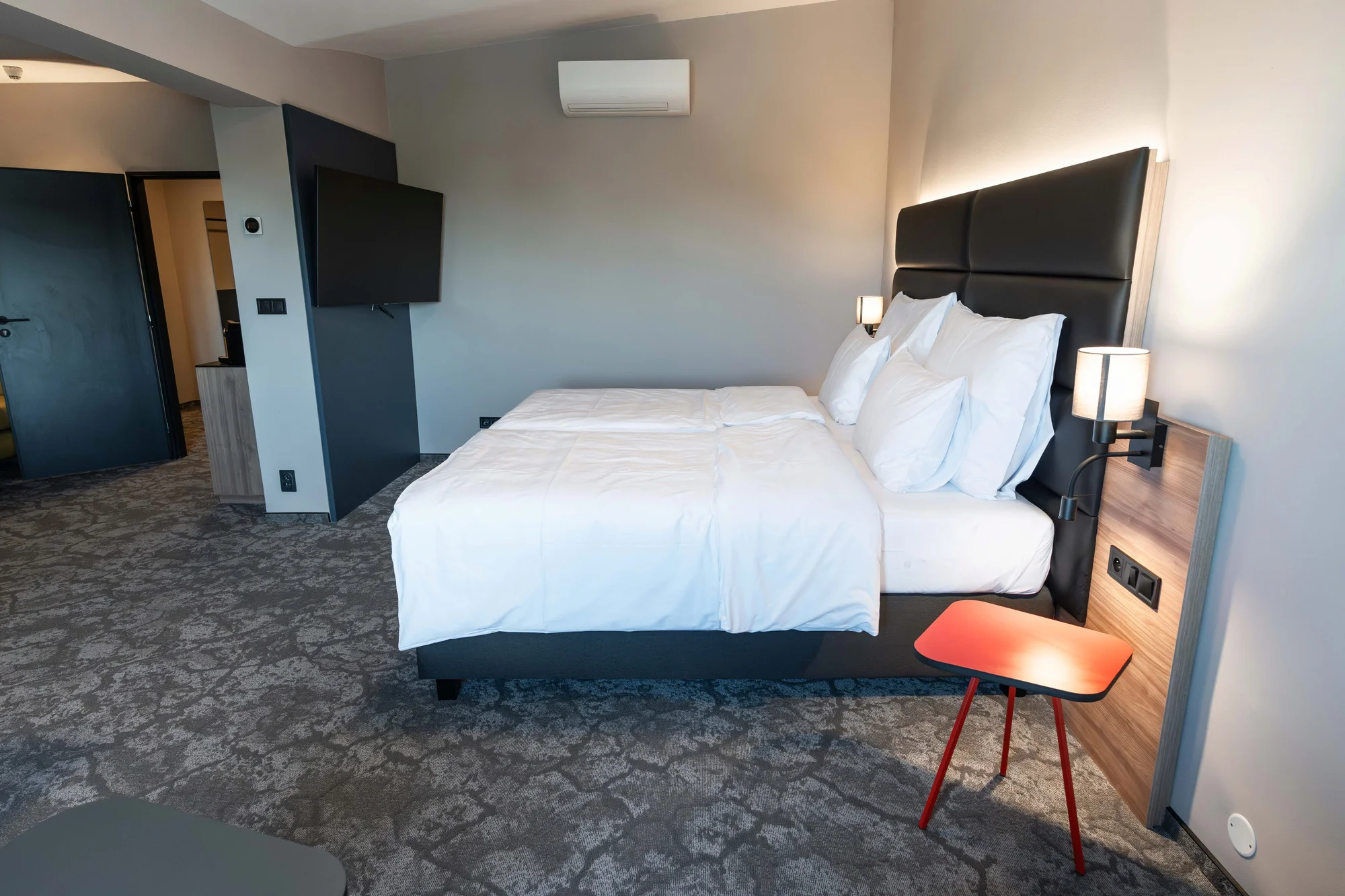 Pobyt v novém City inn‘ Hotel: snídaně, welcome drink a bezplatné parkování před hotelem