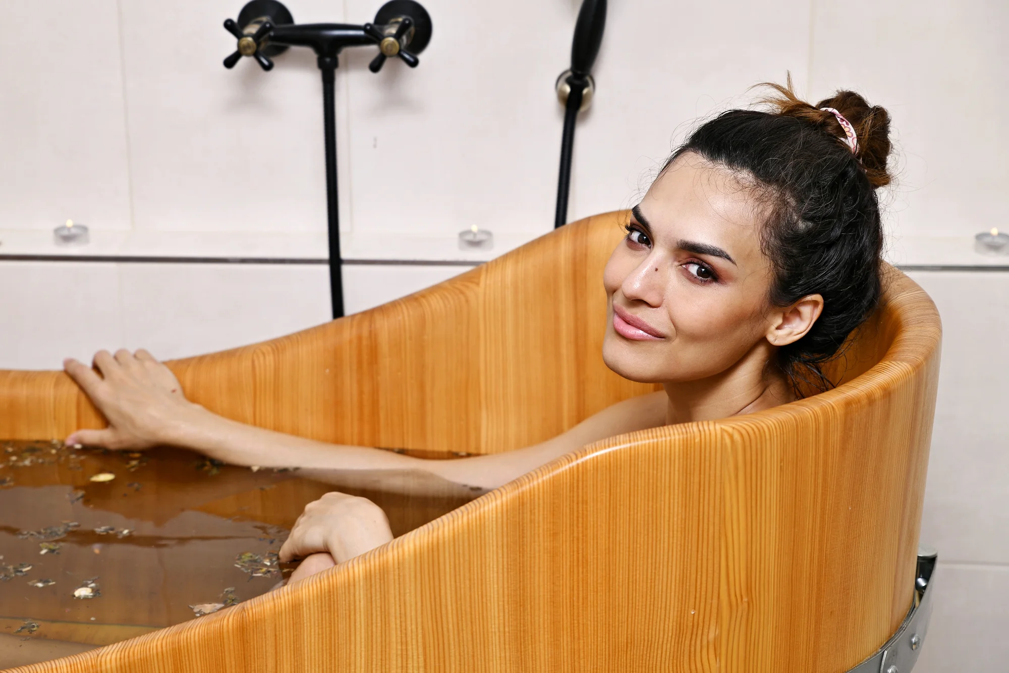 Finská či infrasauna, vířivka, masáž i hydroterapie pro 1 i 2 osoby