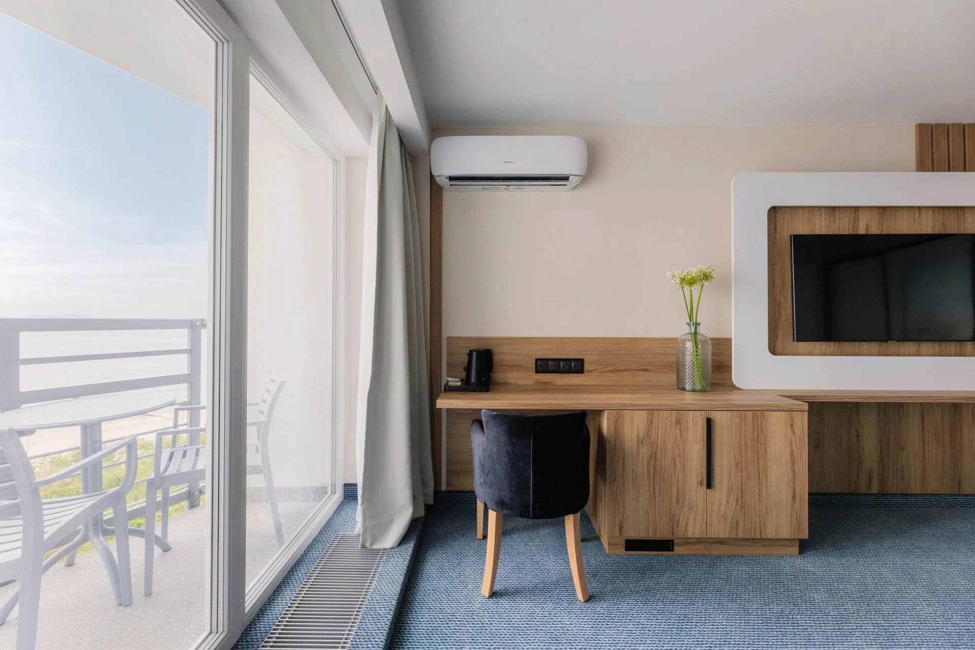 Pobyt v krásném novém hotelu přímo u písčité pláže Baltu s polopenzí