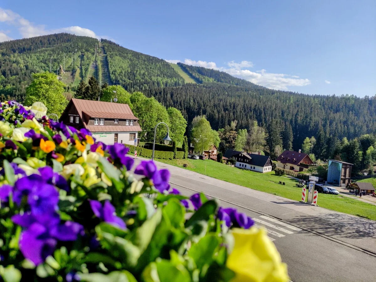Relax v Harrachově: pokoj nebo apartmán s privátní vířivkou a snídaní