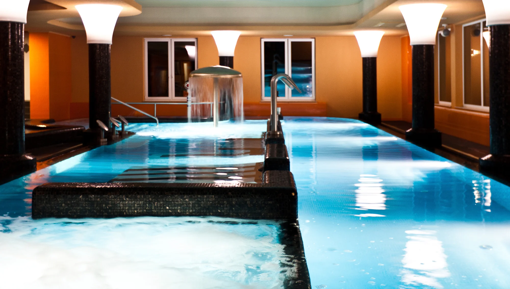 4* wellness hotel přímo u Balatonu: polopenze, pobyt pro dítě do 11,9 let zdarma i bonusová noc