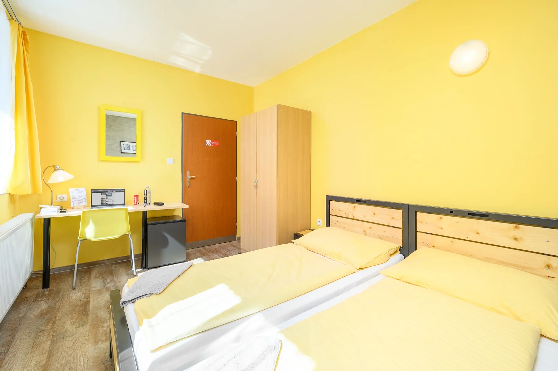 Do zoo i na Ještěd: pobyt v hotelu a hostelu se snídaní v klidné části Liberce