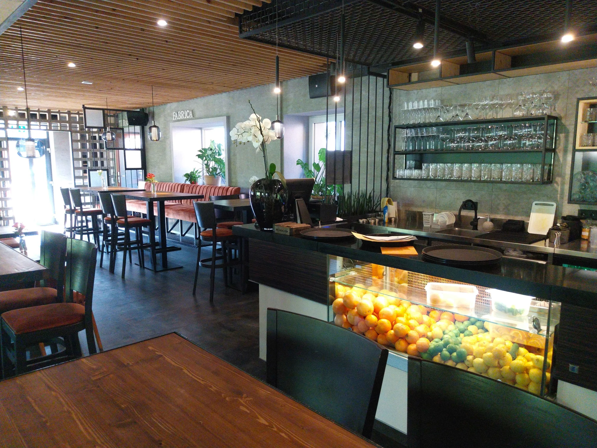 Do zoo i na Ještěd: pobyt v hotelu a hostelu se snídaní v klidné části Liberce