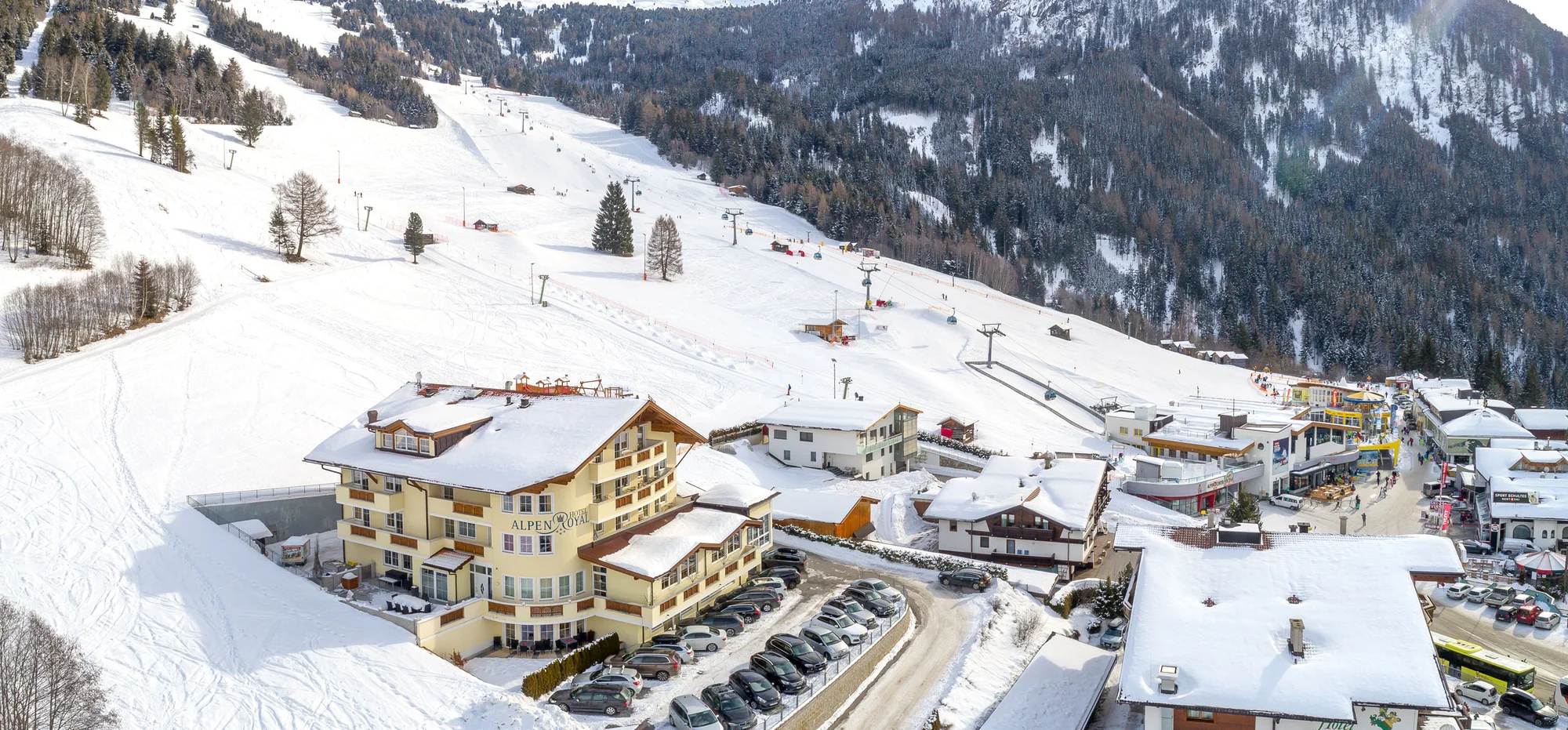 Léto v rakouských Alpách: polopenze plus, saunový svět a karta výhod s lanovkami zdarma