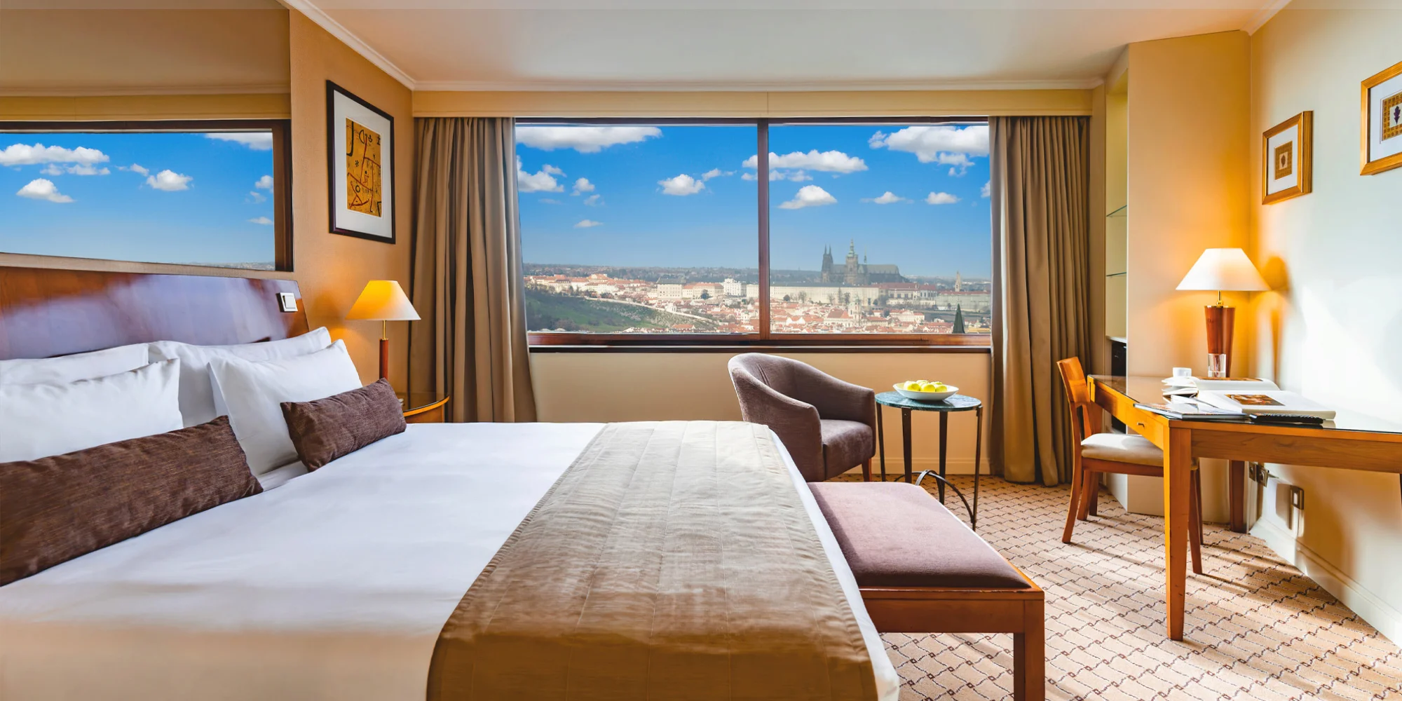Grand Hotel Prague Towers***** s parádním výhledem: snídaně, parkování i wellness
