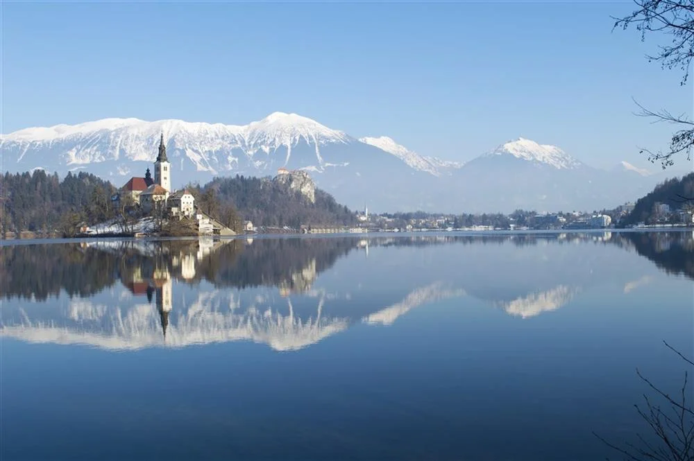 Adventní zájezd do Slovinska: autobusem na 1 noc vč. snídaně, Lublaň, Kranj i Bled