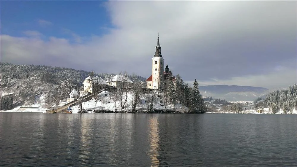 Adventní zájezd do Slovinska: autobusem na 1 noc vč. snídaně, Lublaň, Kranj i Bled