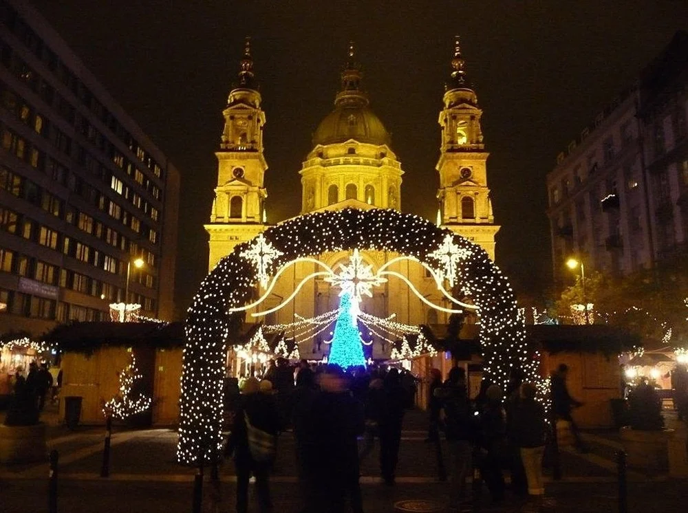 Vánoční Budapešť: adventní trhy i návštěva lázní Györ, 1 noc se snídaní i doprava busem