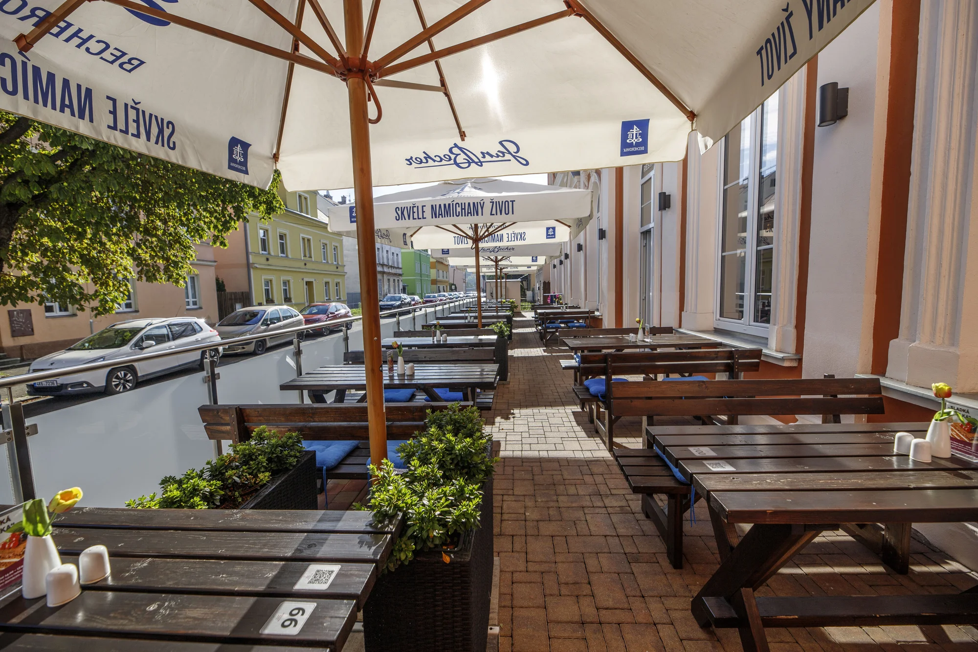 Hodina v saunovém světě, aromatická masáž zad a tříchodové menu pro 2 osoby