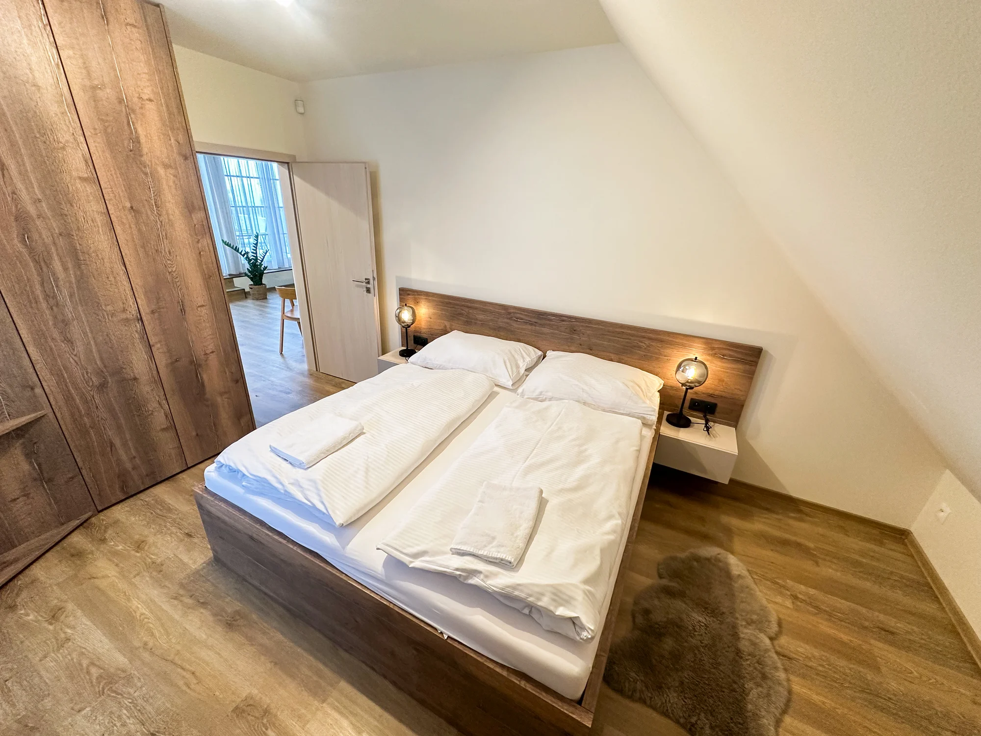 Pobyt v Orlických horách: vybavené apartmány s terasou i lahev vína