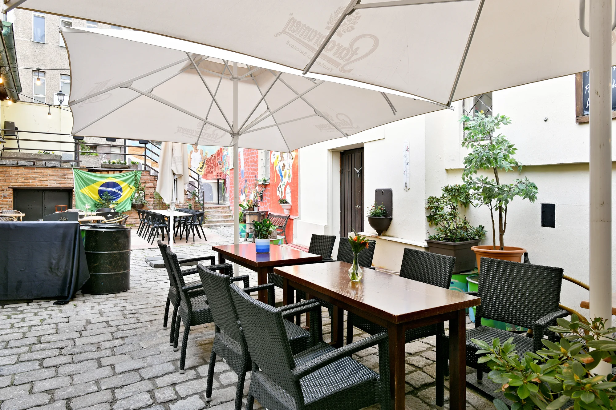 Otevřený voucher do brazilské restaurace Delicia: 1 000–2 000 Kč na jídlo i nápoje